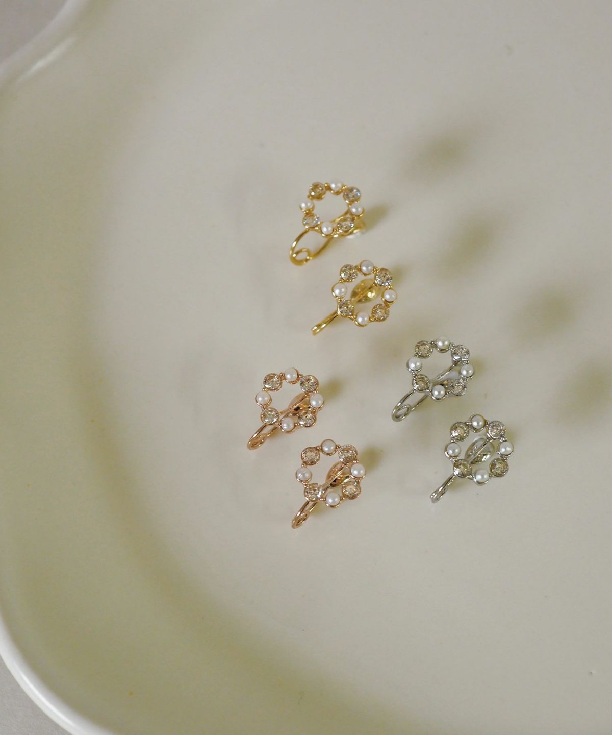 【web限定】サークルビジューループフィットイヤリング