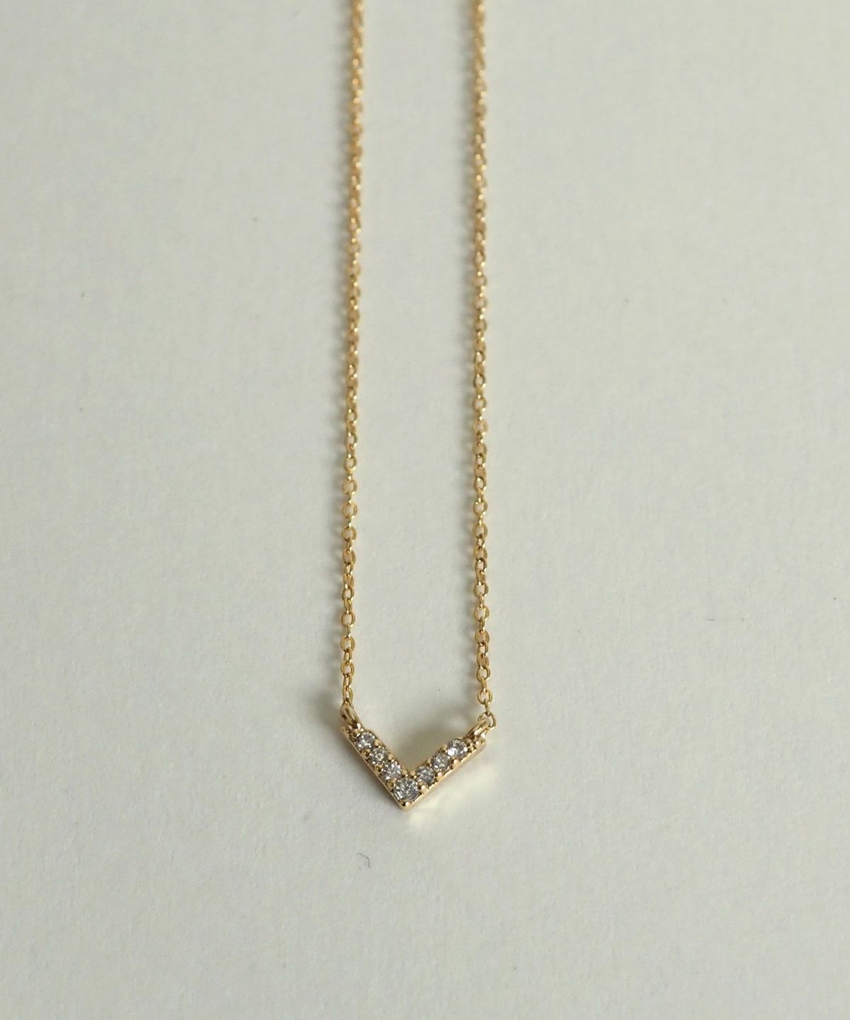 パヴェVネックレス