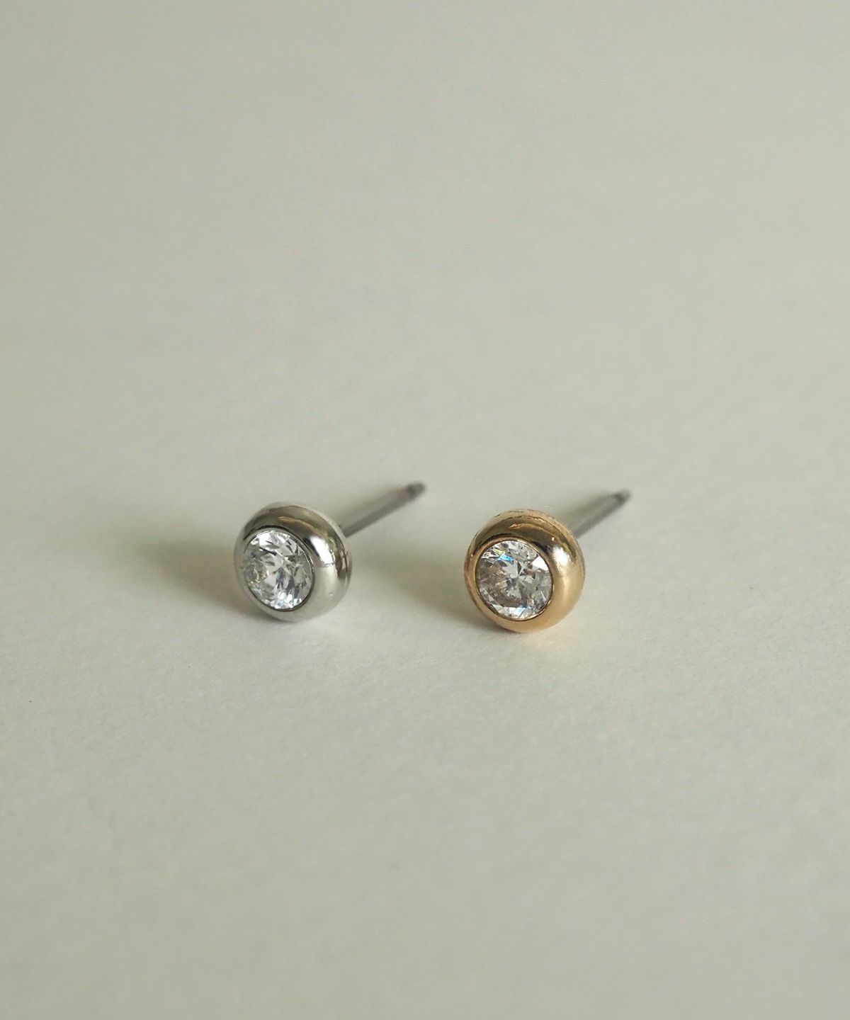 パッローネジルコニアピアス