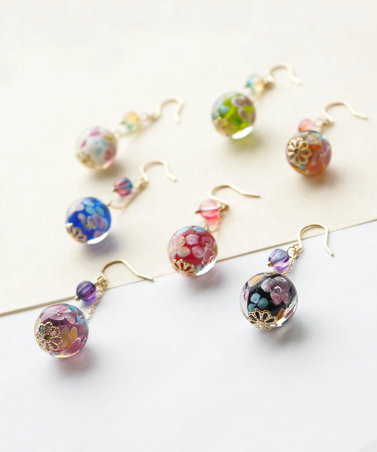 70❤️とんぼ玉ピアス❤️選べる5色・1セット送料込650円❤️