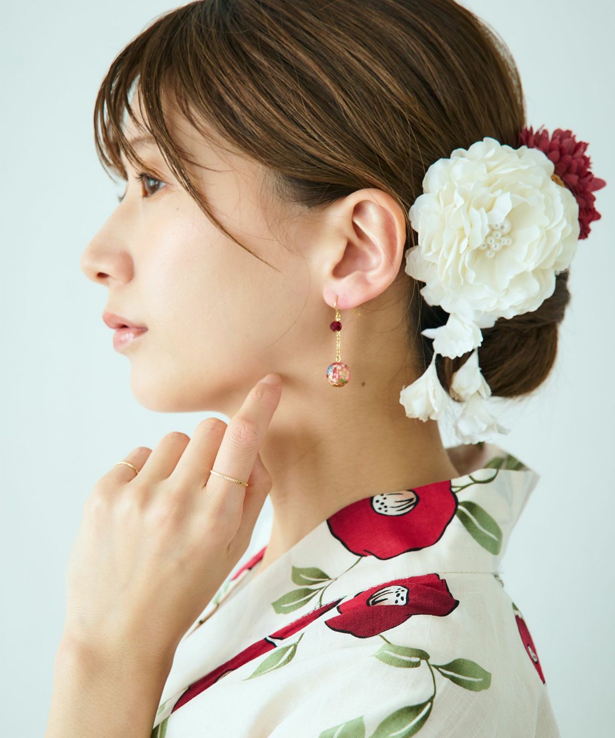 ゆらゆらとんぼ玉ピアス