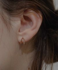 ピンクゴールドカーブオーバルチタンポストピアス