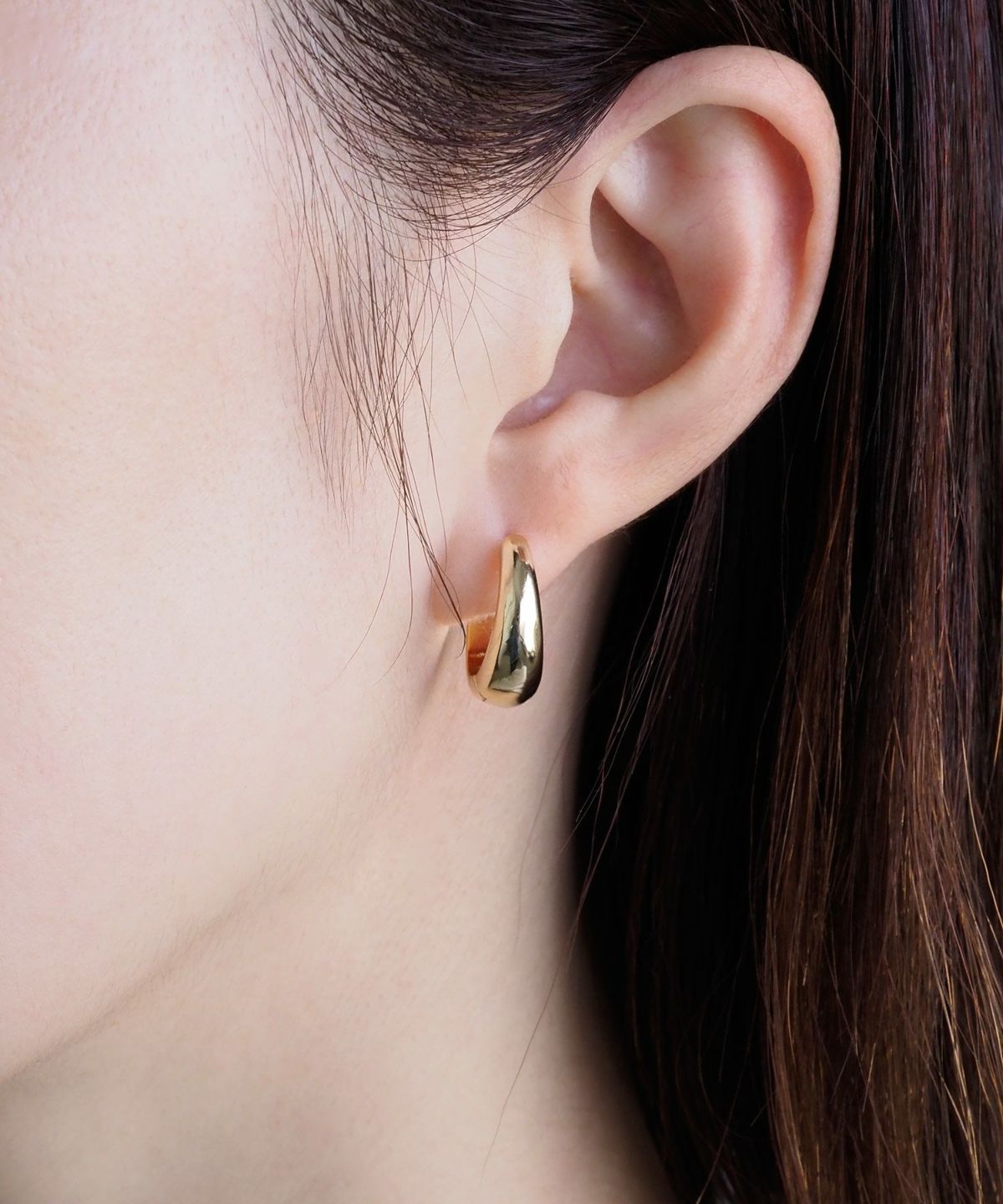 チャンキースプリングフープピアス