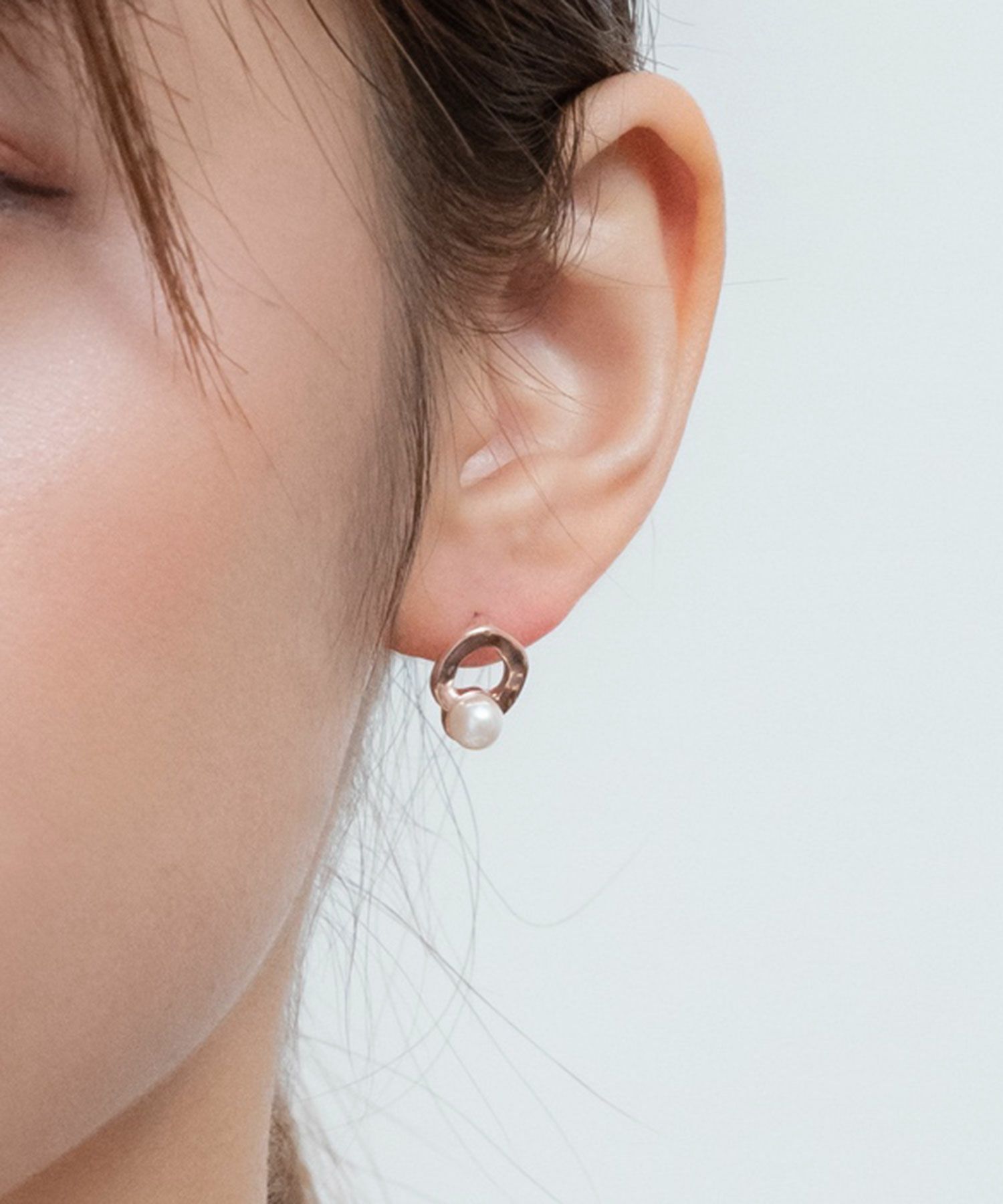 ニュアンスパールピュアチタンポストピアス