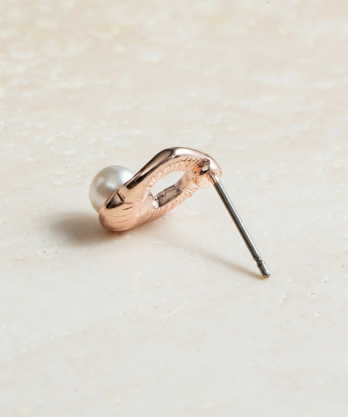 ニュアンスパールピュアチタンポストピアス