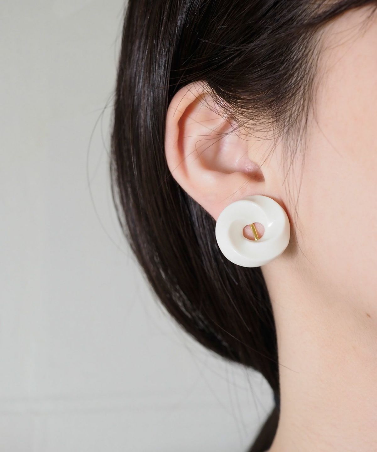 【予約商品】【メディア着用】美濃焼タイルくるりイヤリング【七窯社】