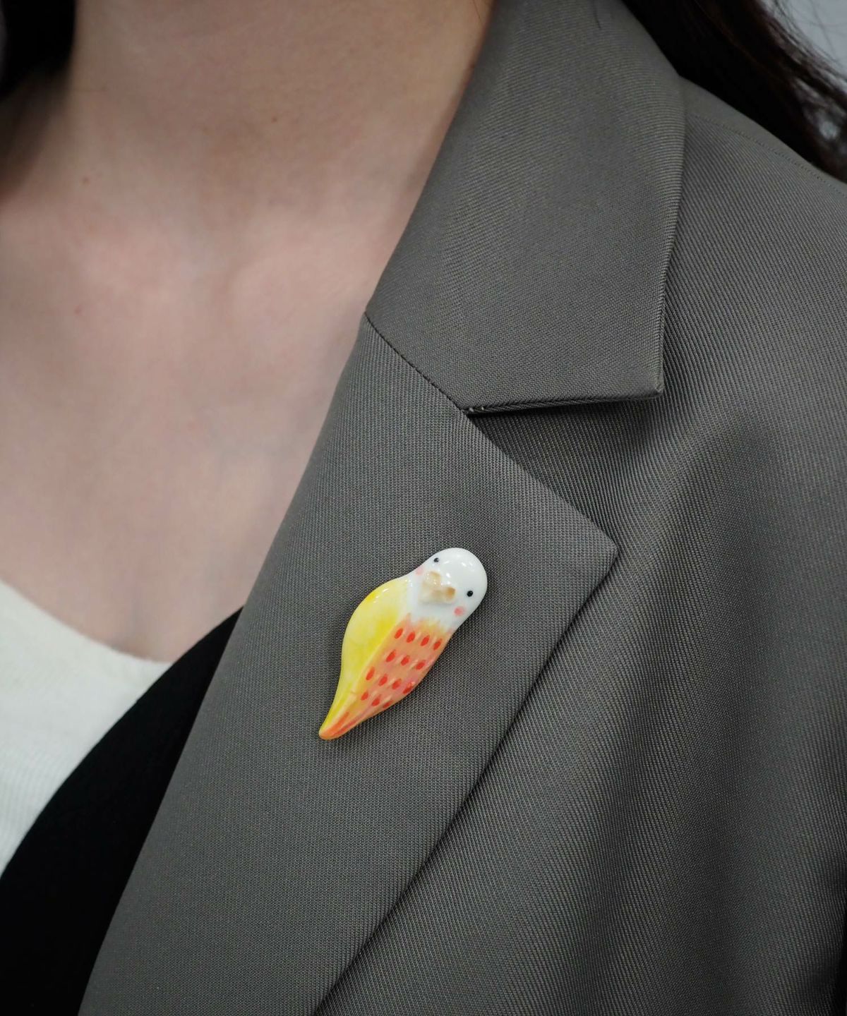 美濃焼タイルインコブローチ【七窯社】