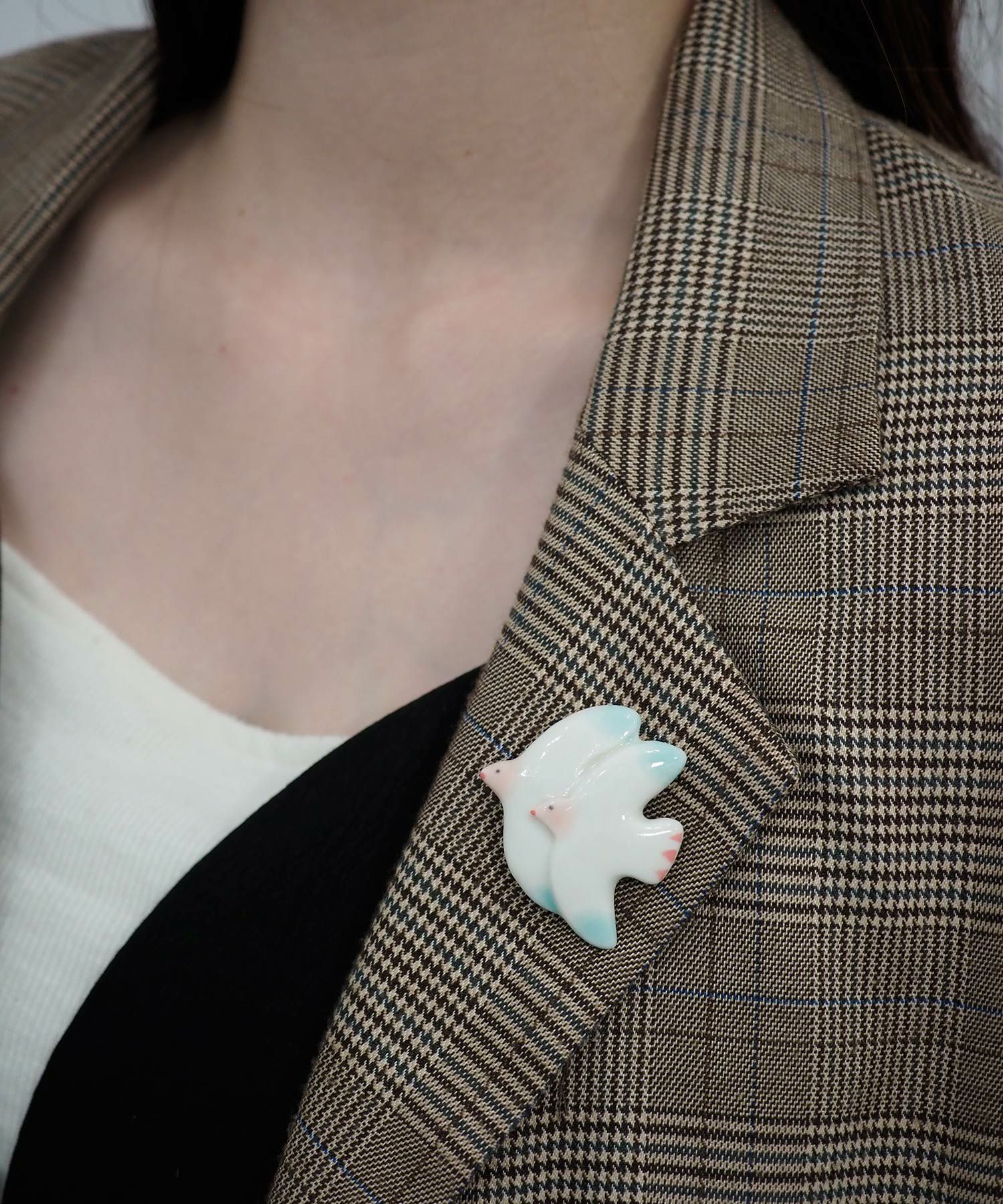 美濃焼タイルハトブローチ【七窯社】