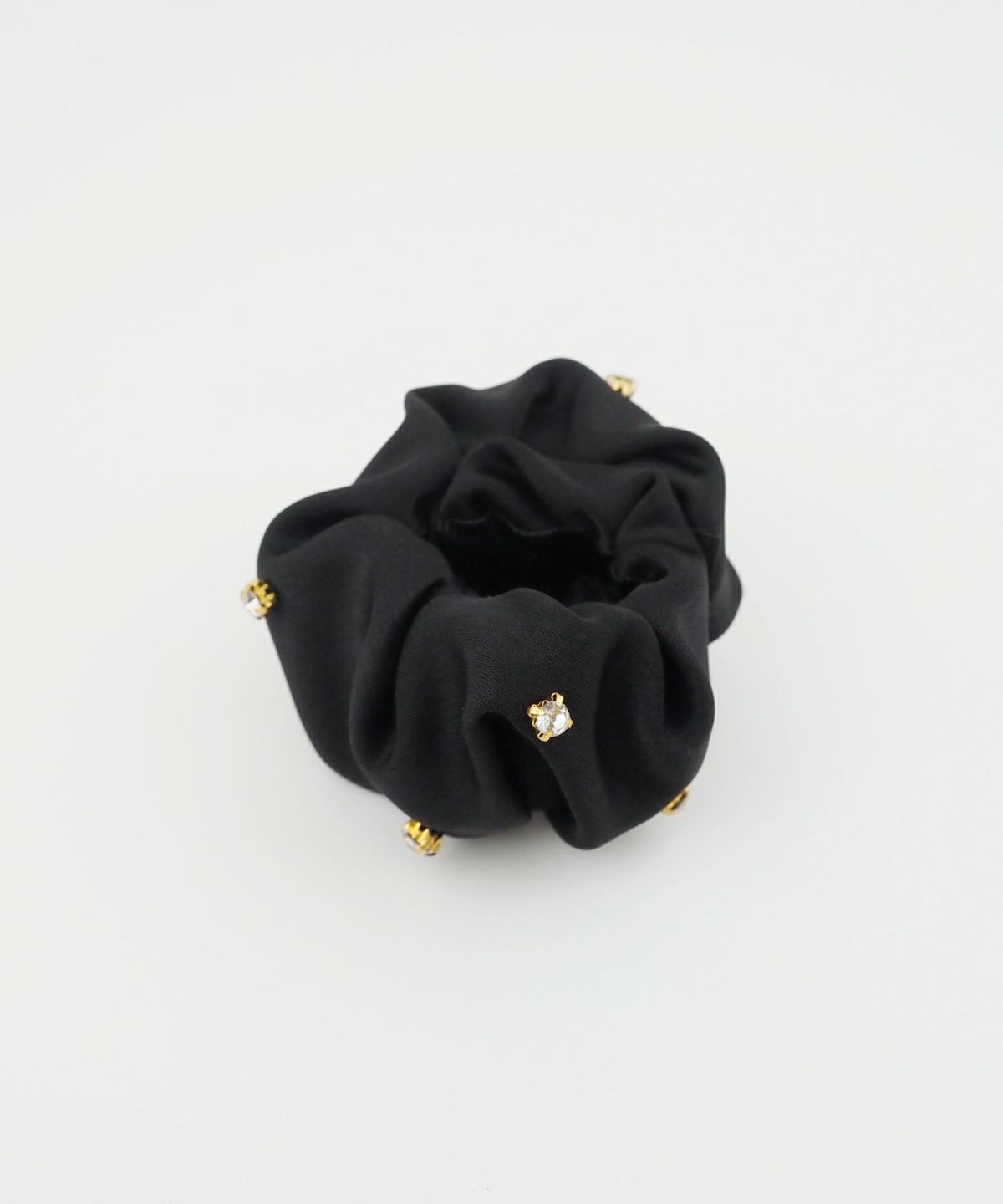 ビジューサテンフック付きシュフィー