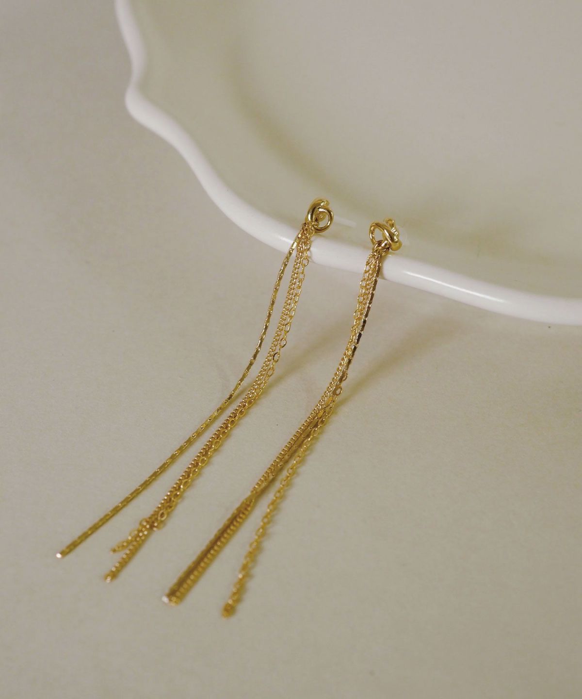 【web限定】メタルチェーンセラミックポストピアス