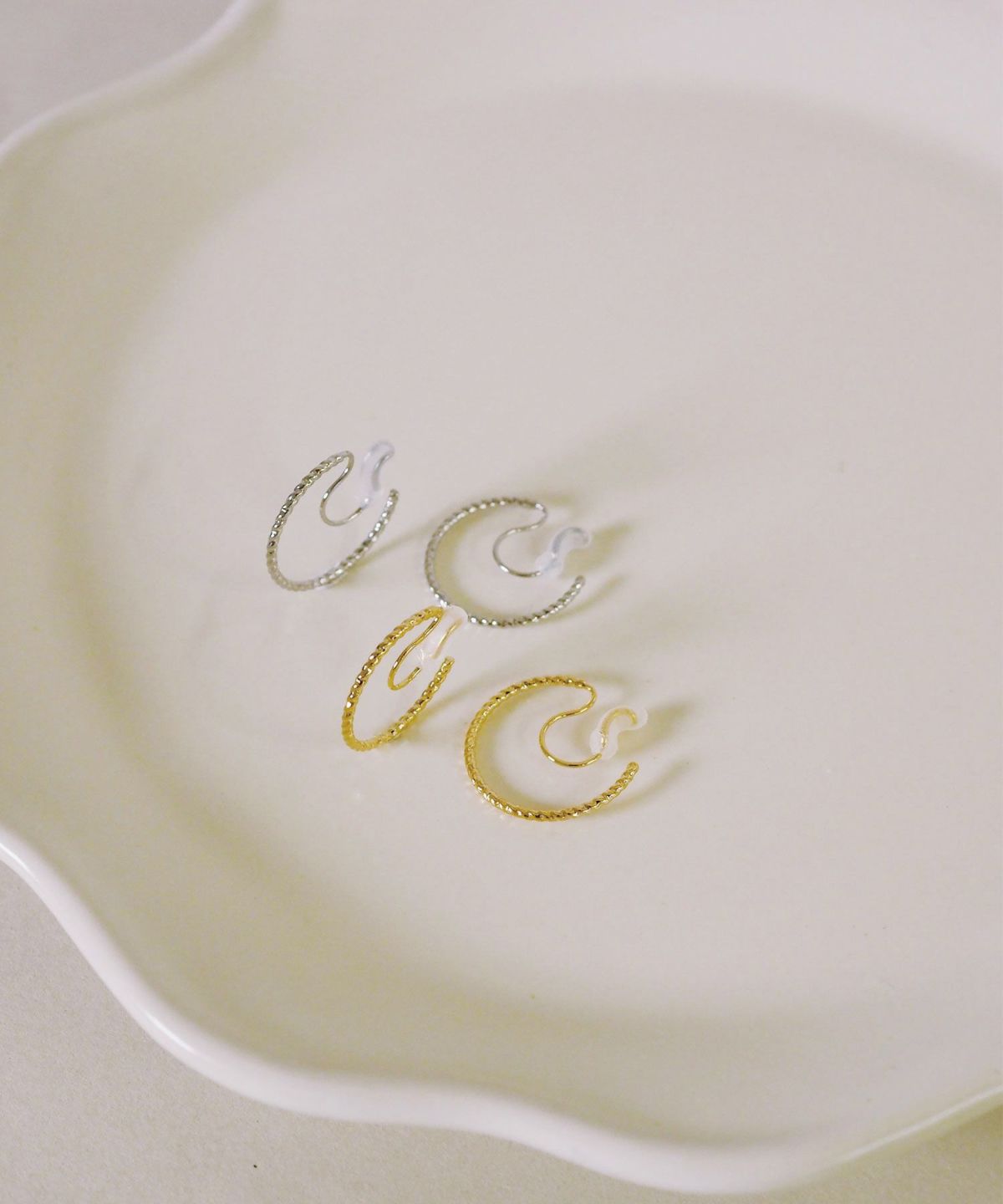 【web限定】スリムメタルノンホールイヤリング