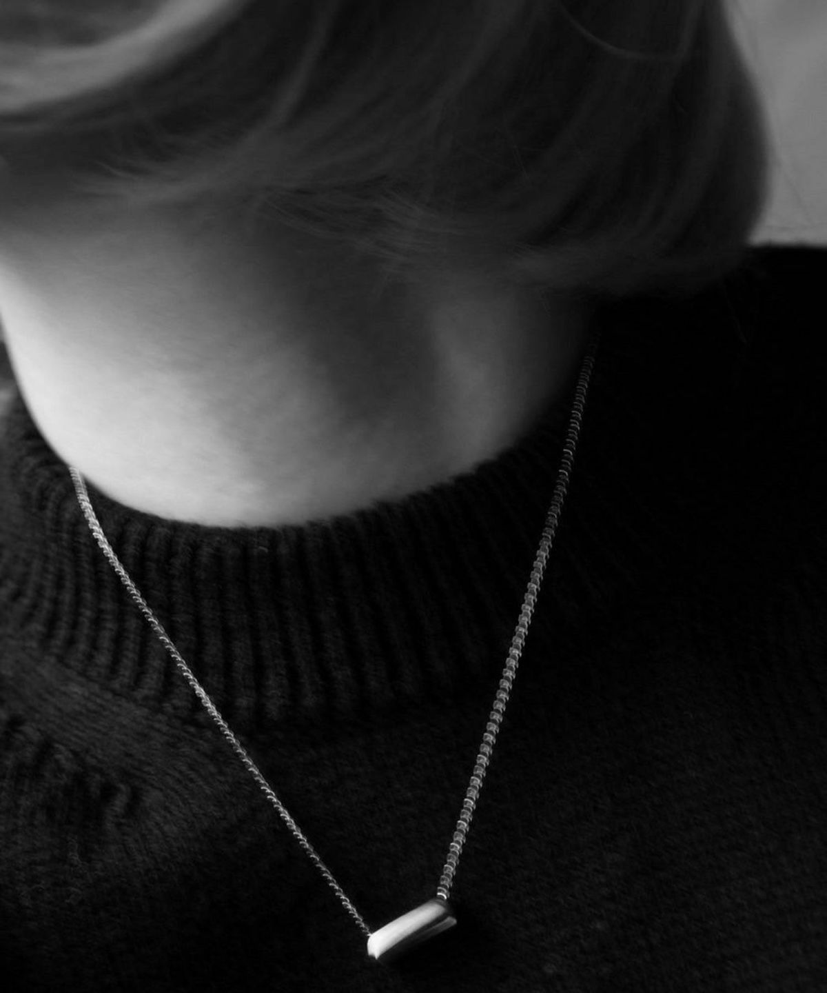 スクエアラインネックレス