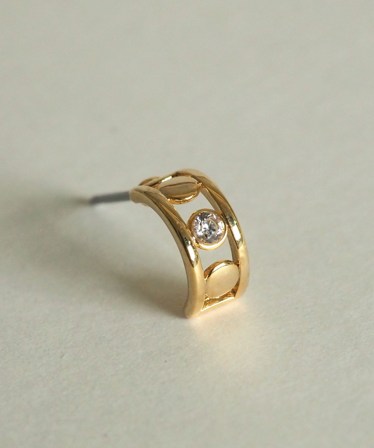 ジルコニアリングピアス