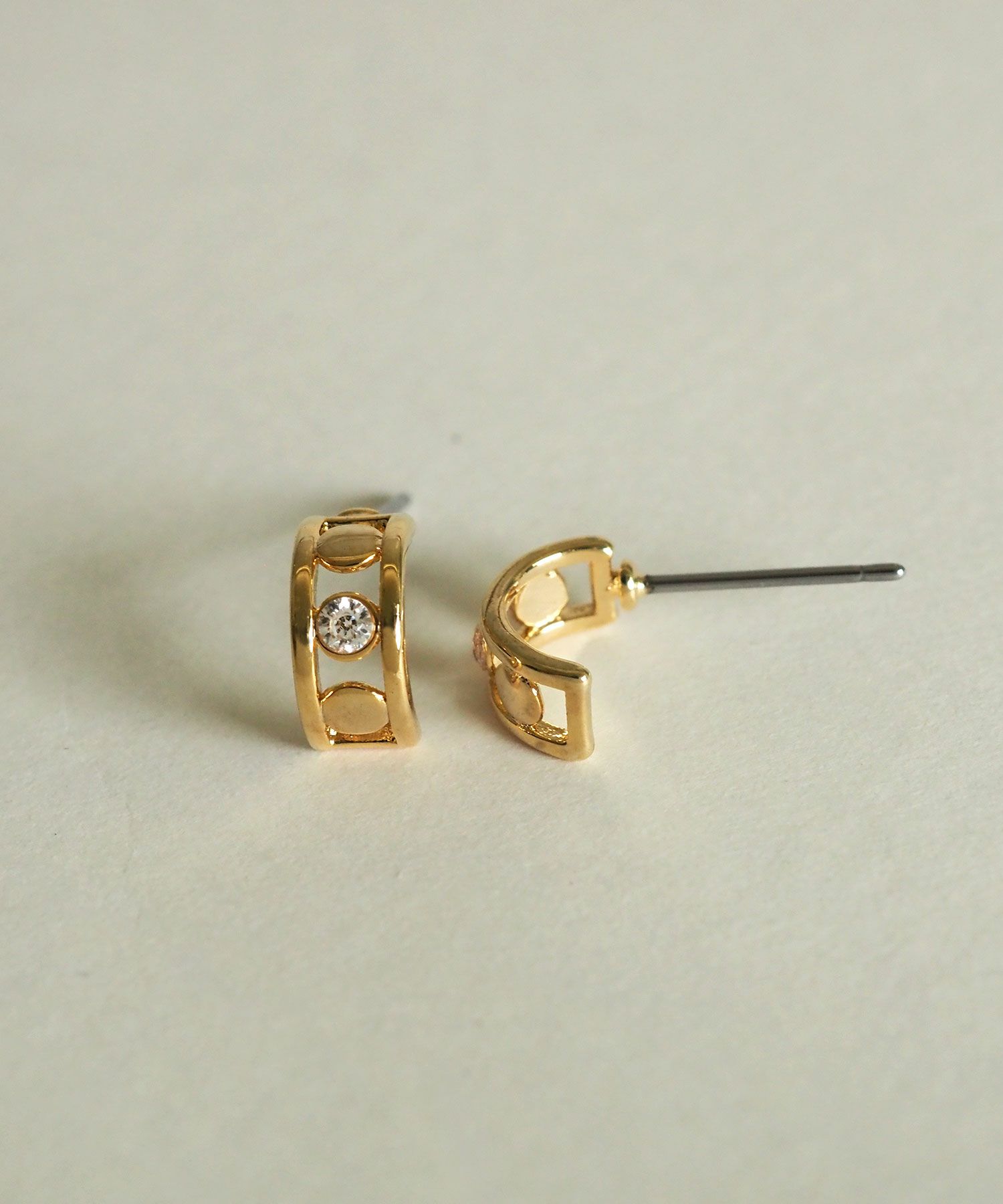 ジルコニアリングピアス