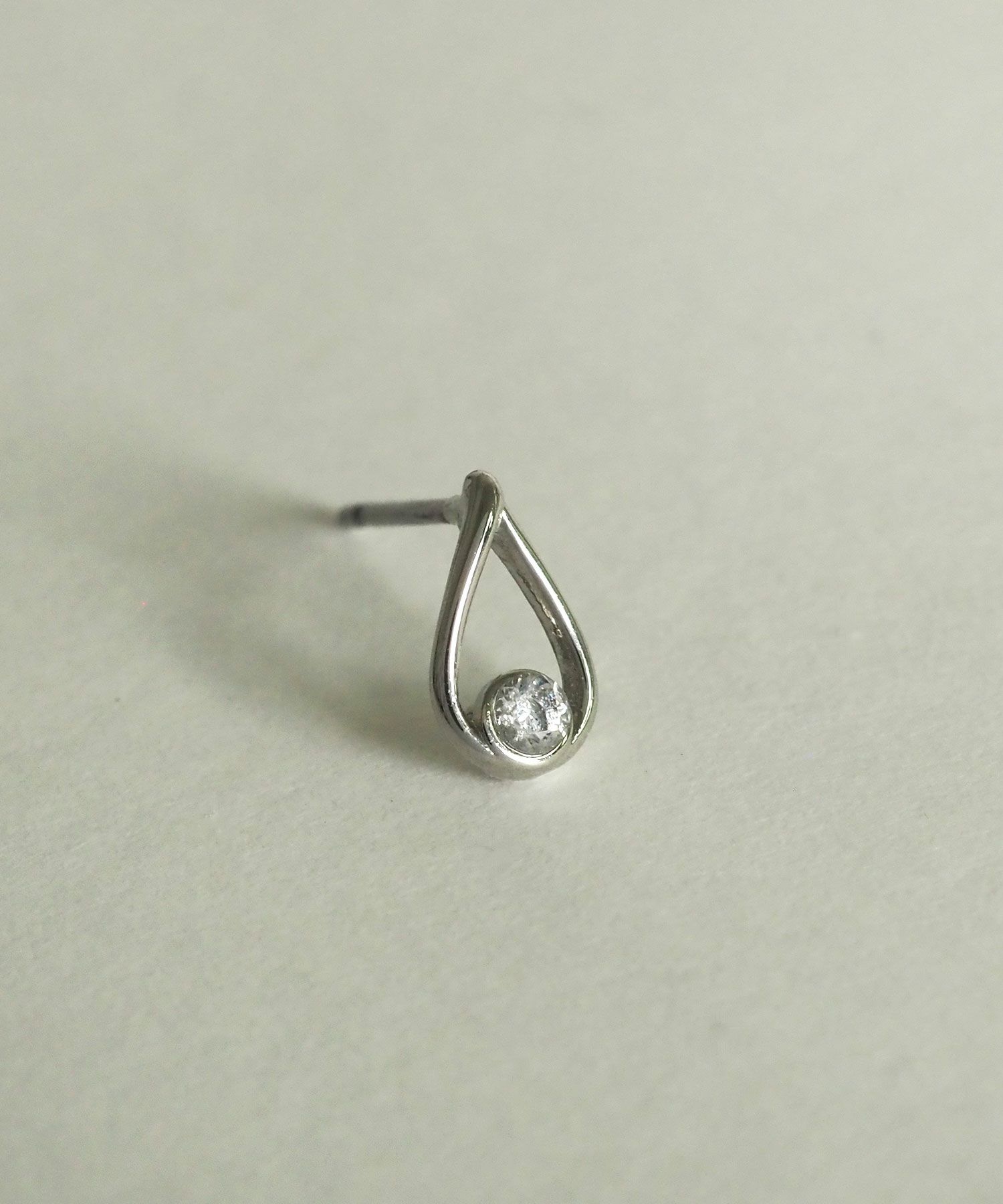 ドロップラインピアス