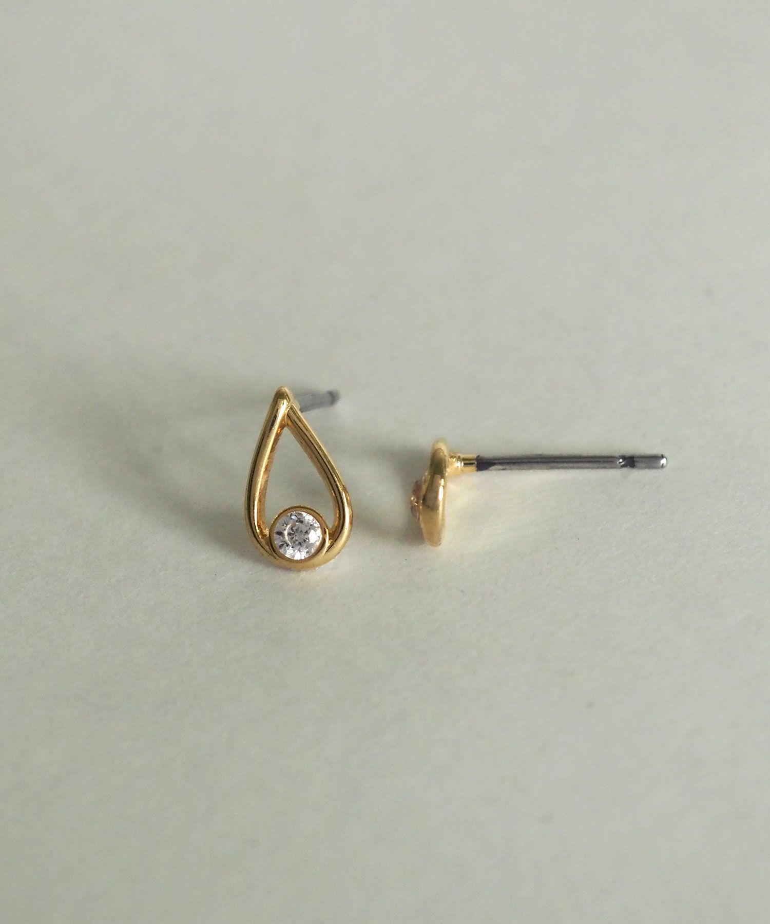 ドロップラインピアス