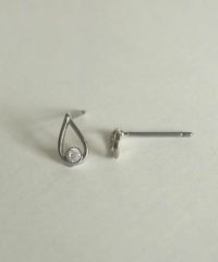 ドロップラインピアス