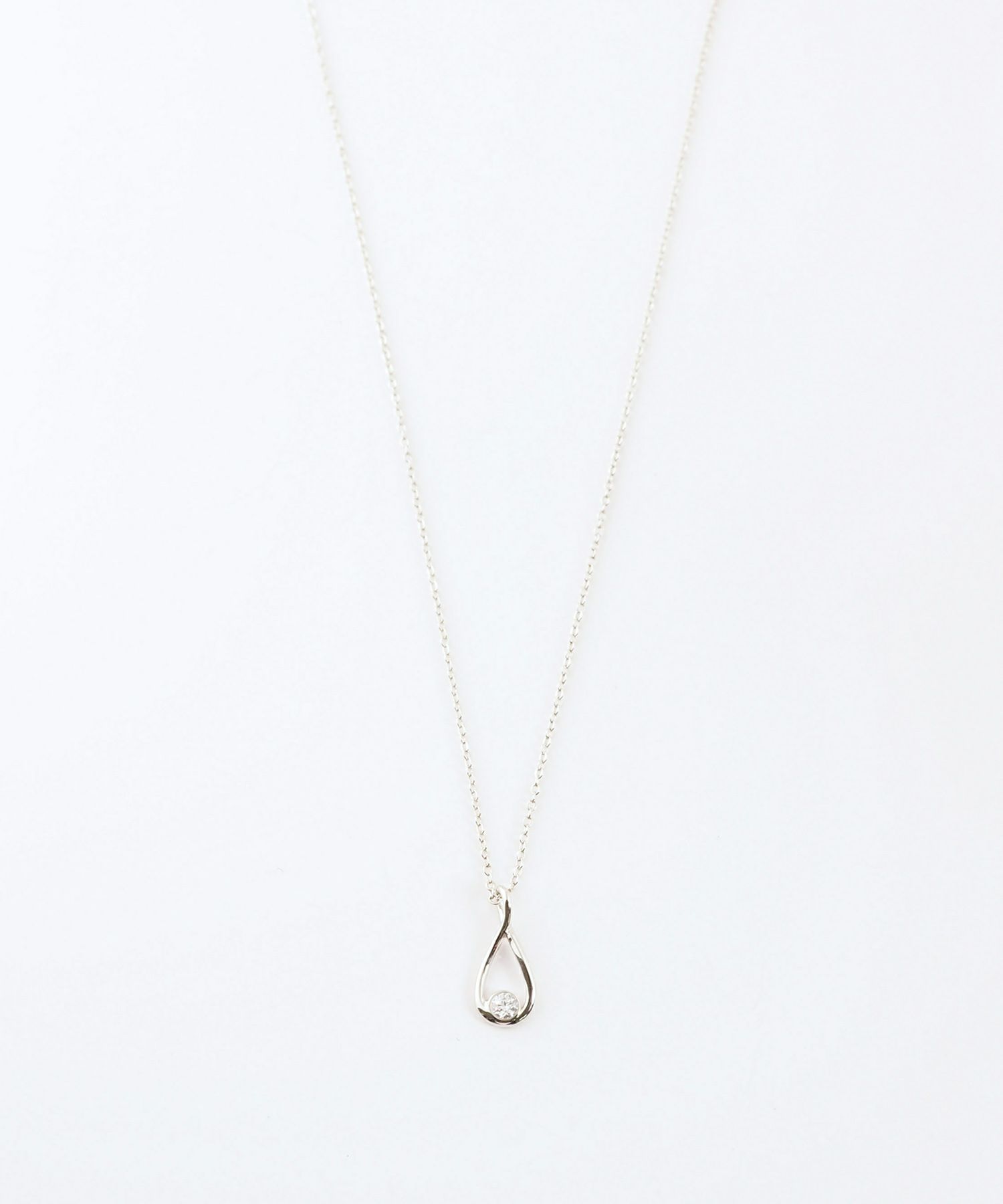 ドロップラインネックレス