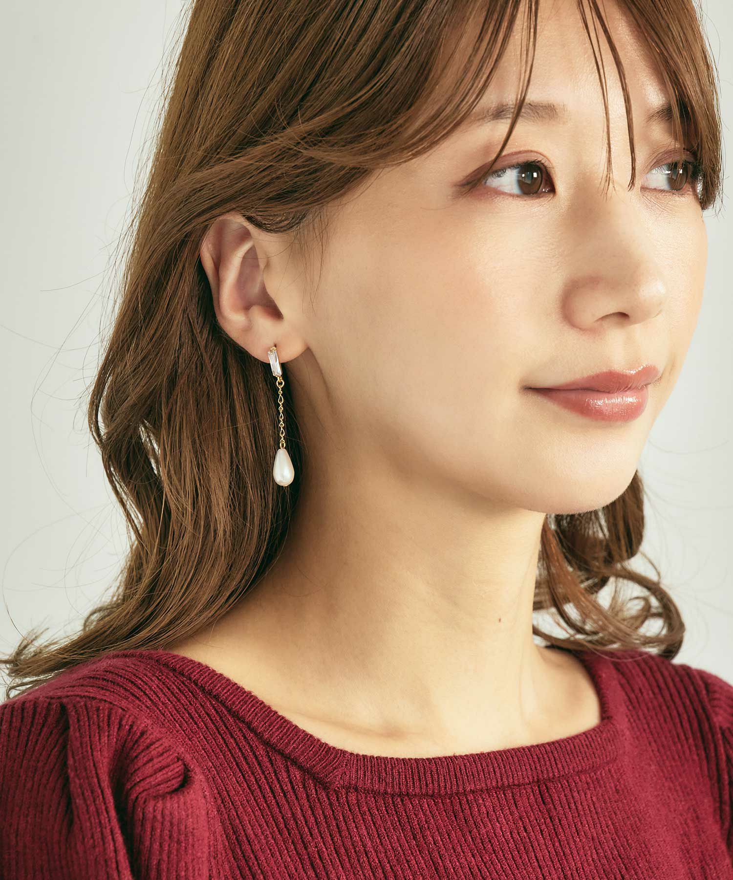 ドロップパールチェーンキュービックチタンポストピアス
