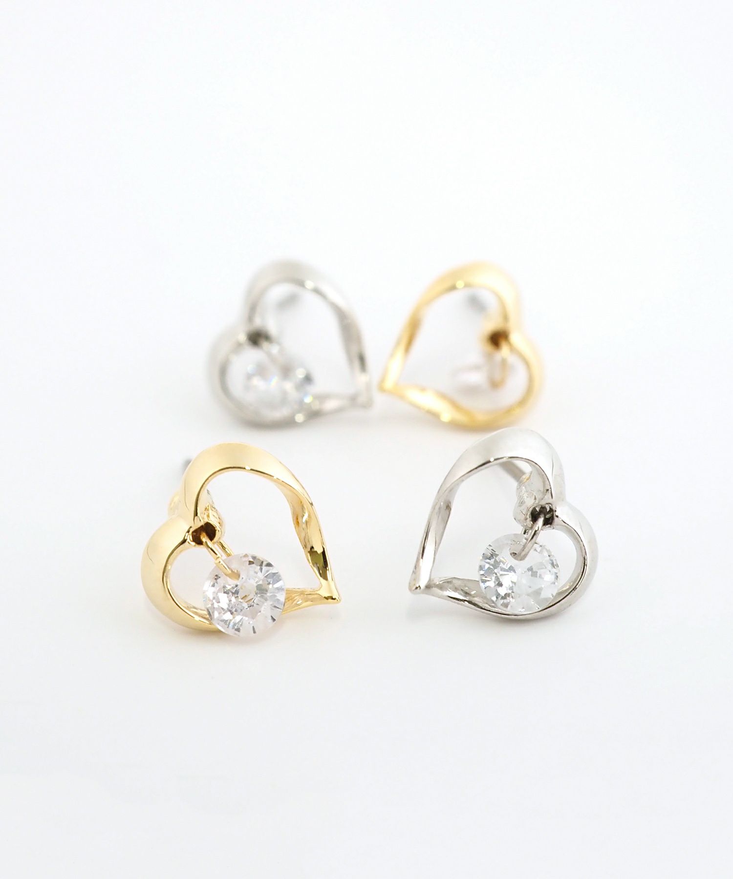 ハートシャイニングストーンチタンポストピアス