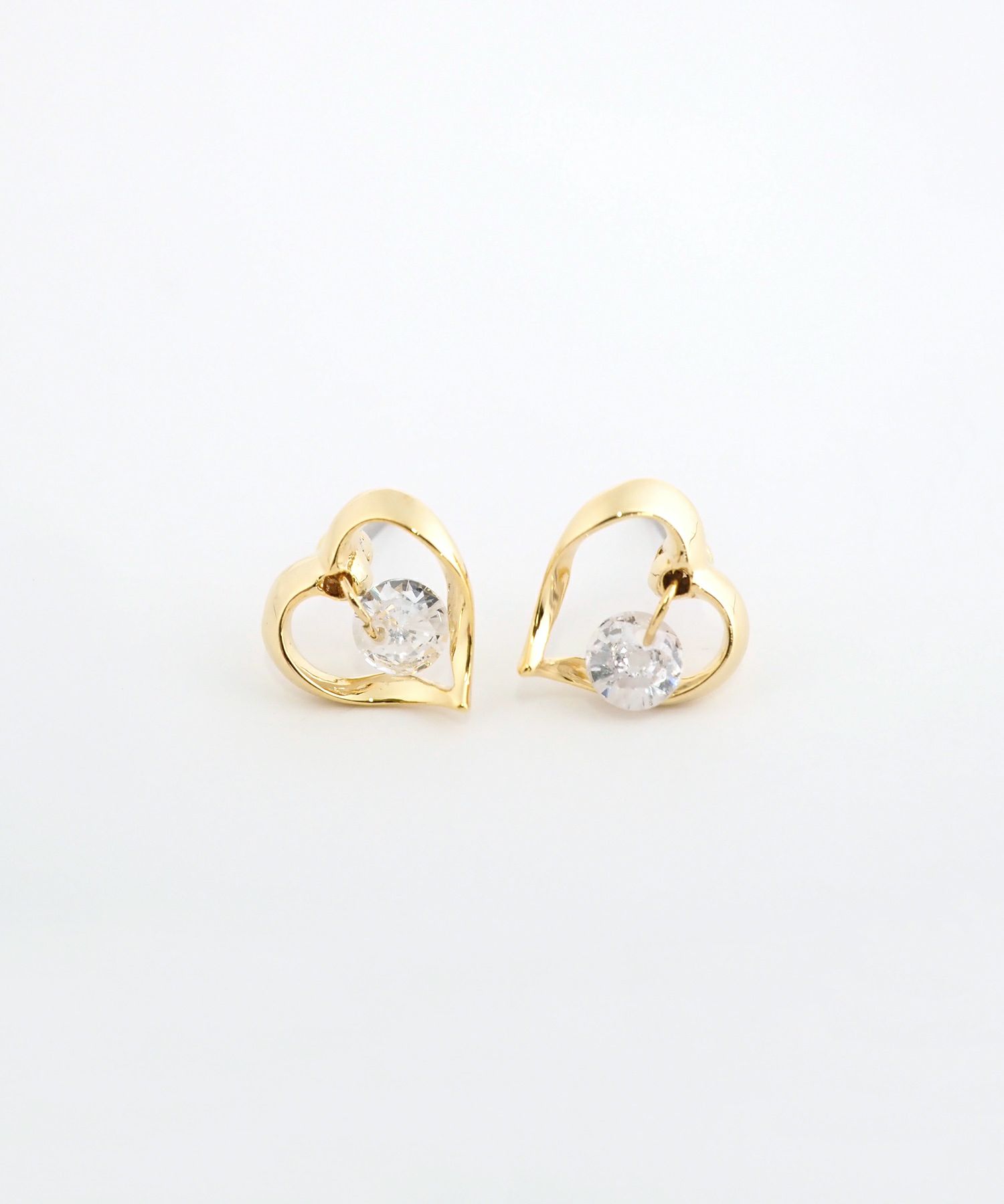 ハートシャイニングストーンチタンポストピアス