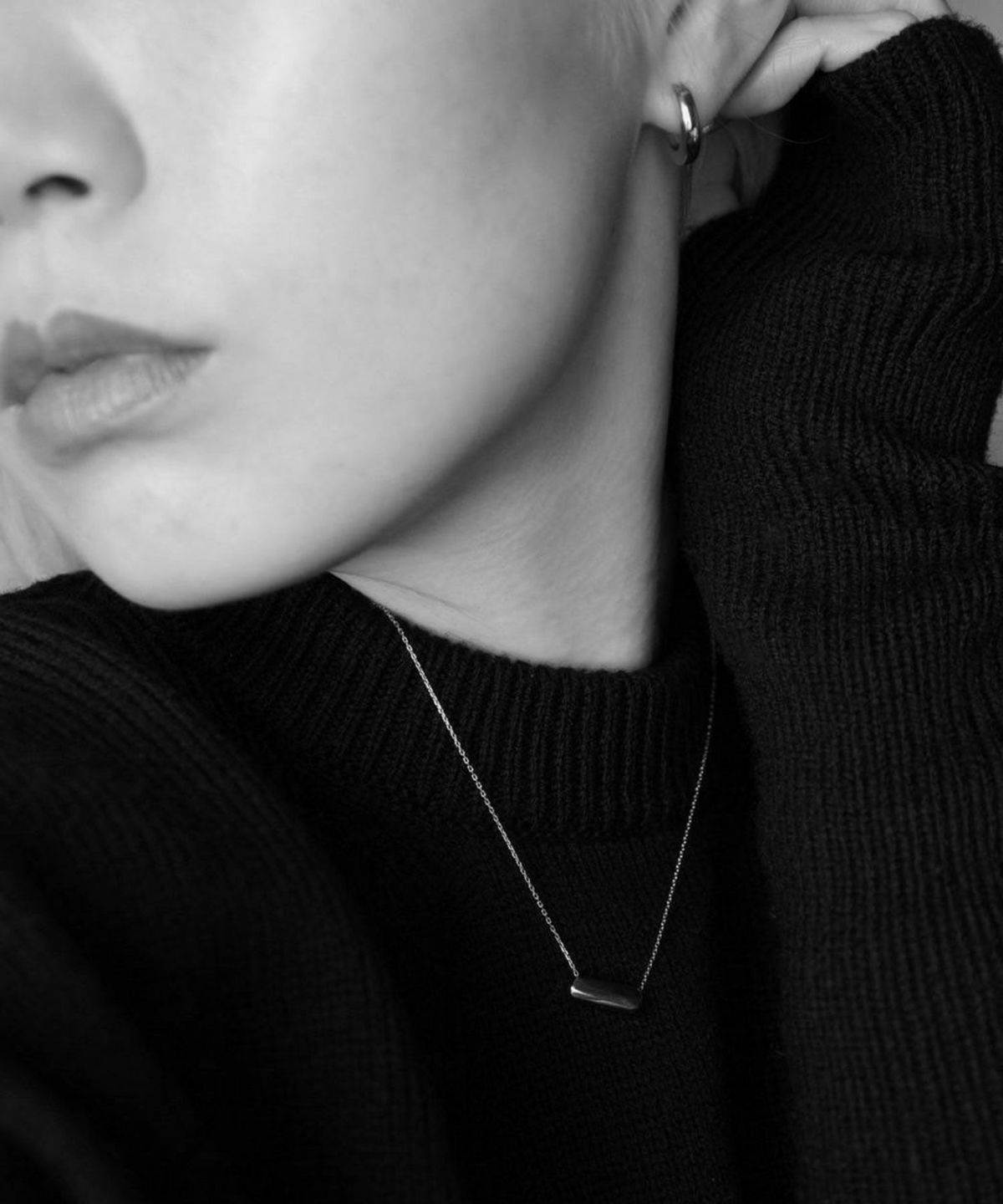 SleekスクエアシェイプフープチタンポストピアスS