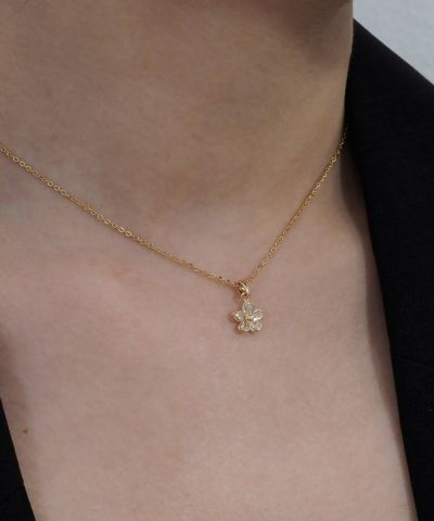 a807J【神秘的⭐️】ネックレス　星形　プラチナコート　ジルコニア 50%off】一番星キュービックジルコニアネックレス | 【公式】MUK