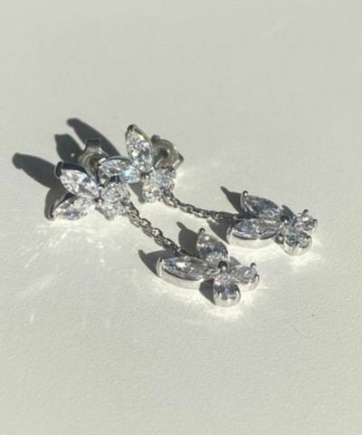 キュービックフラワースウィングチタンポストピアス【Dahlia