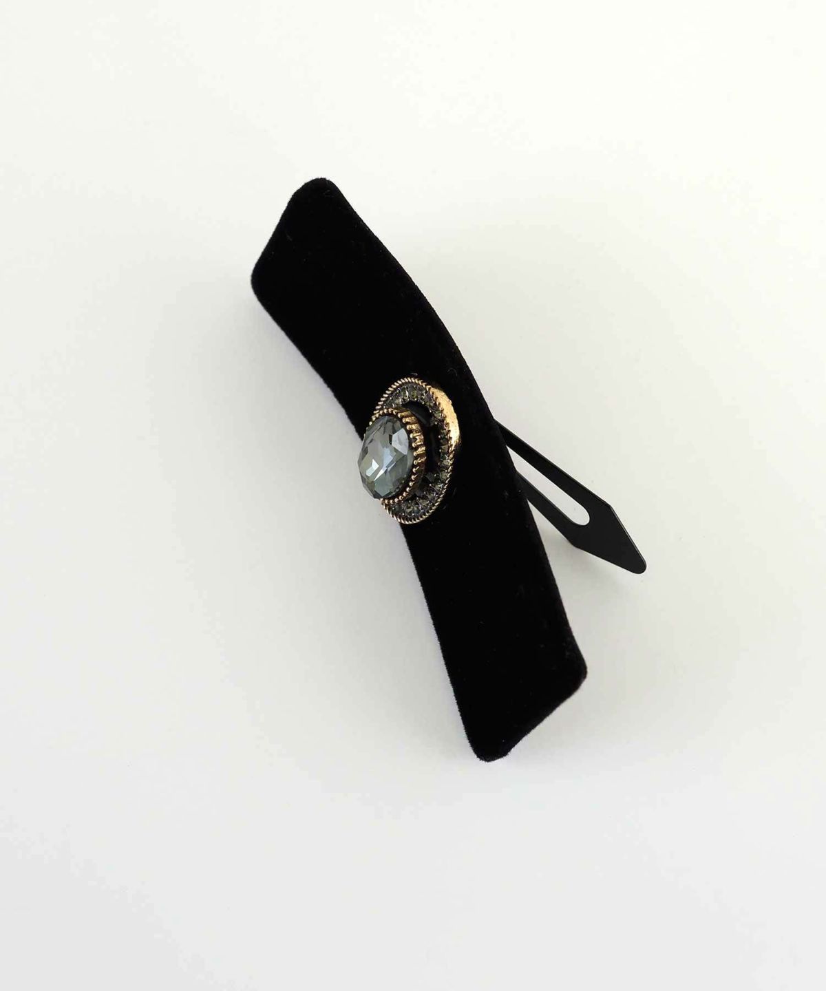 ビジューベロアパッチンピン【Grace】