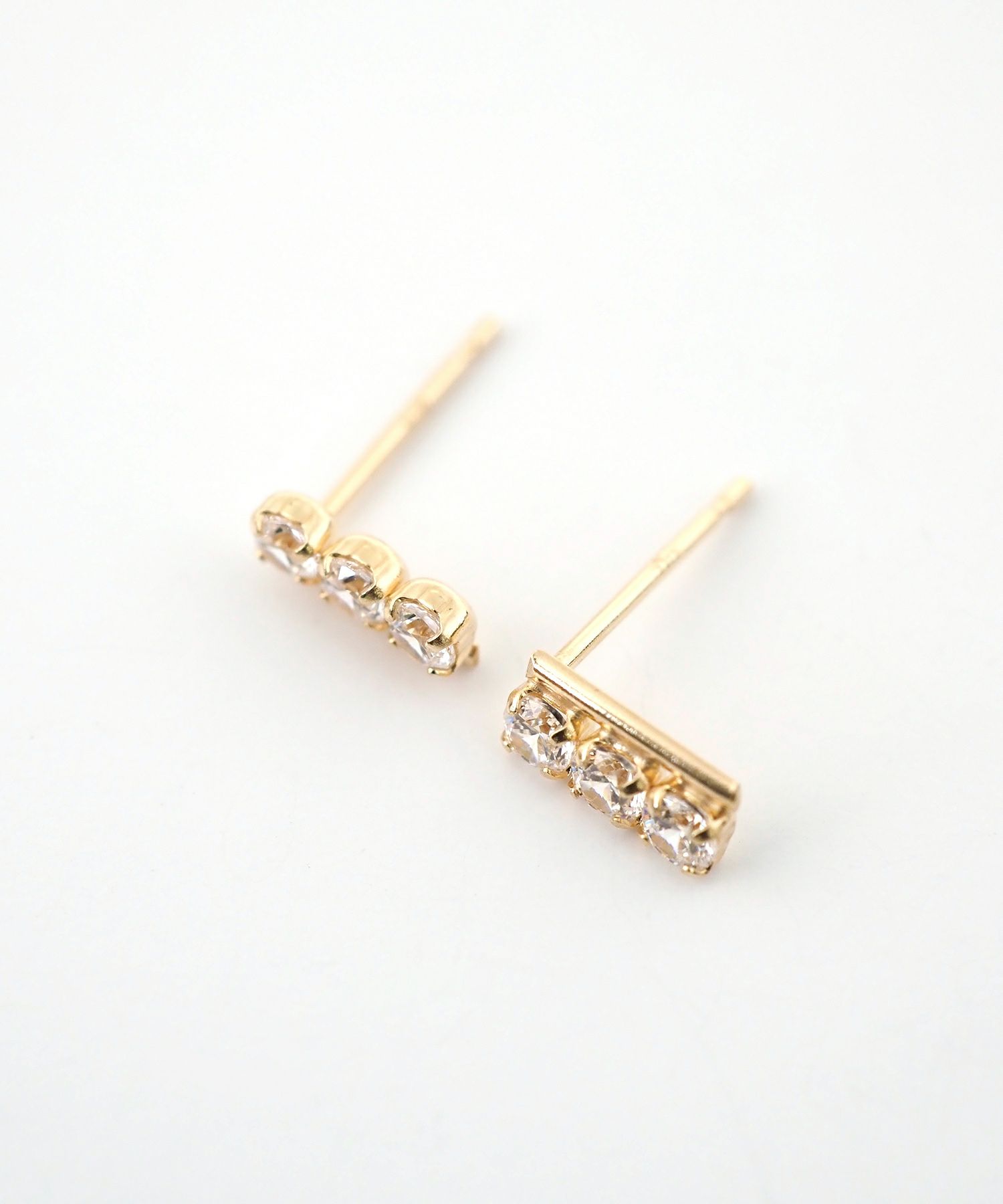 [K10]サイドバージルコニアピアス【cucia】