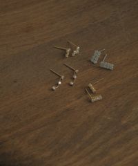 [K10]サイドバージルコニアピアス【cucia】