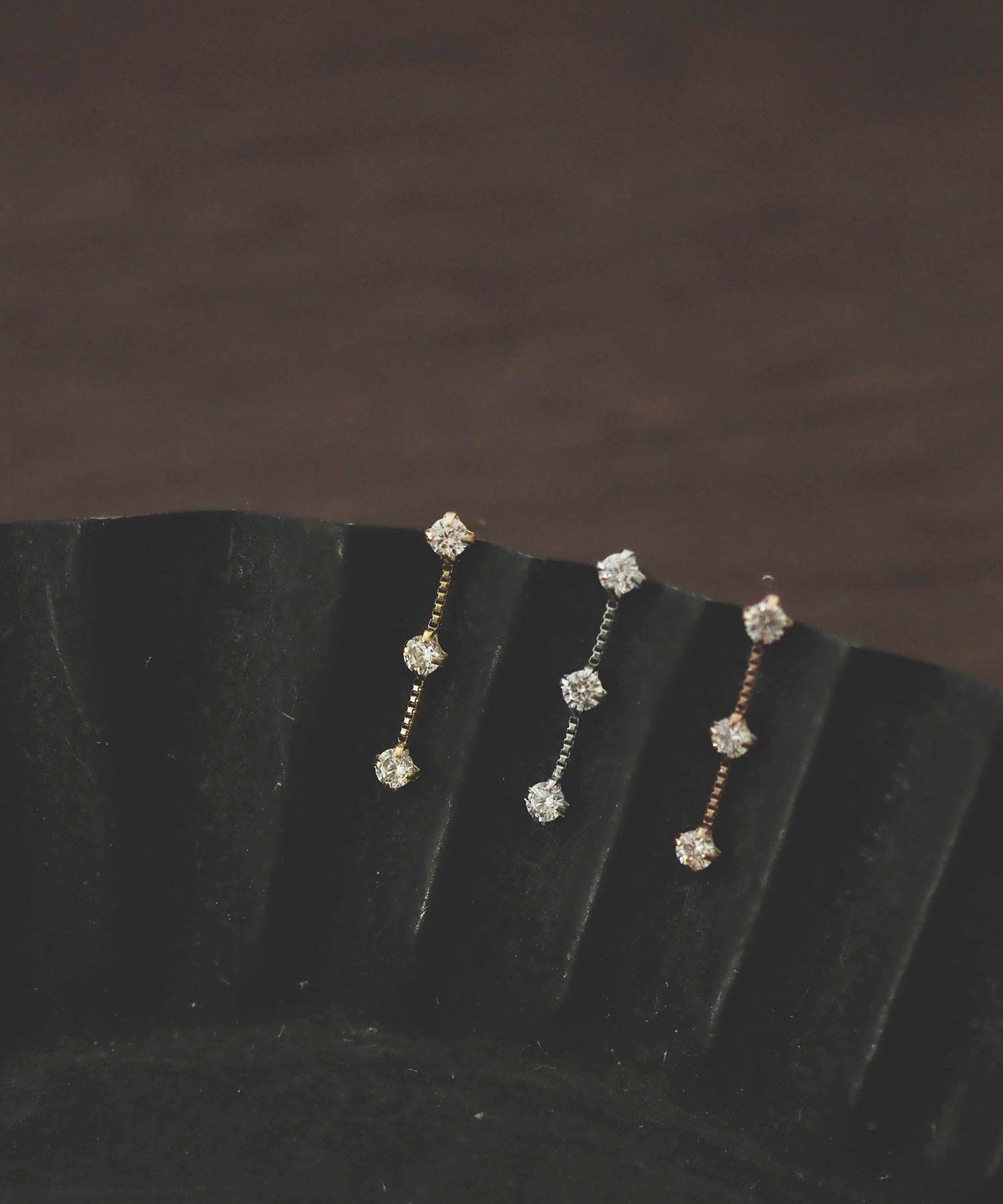 [K10]トロワジルコニアピアス【cucia】