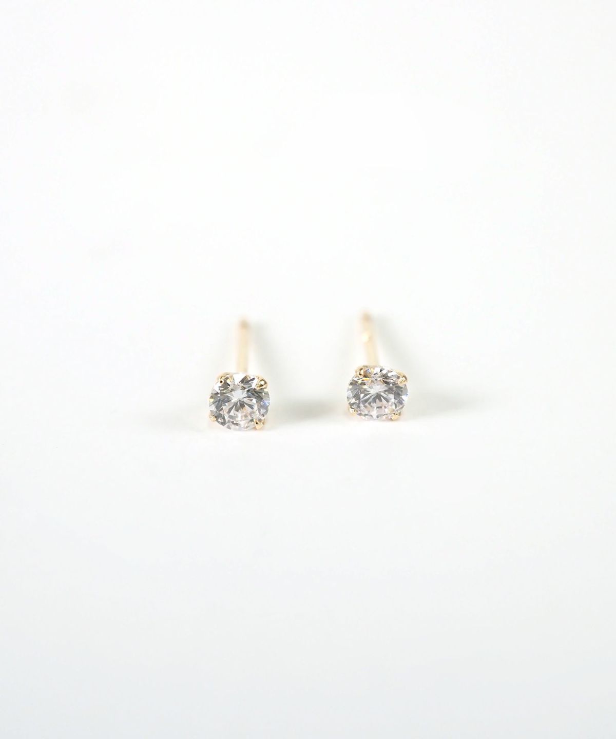 【web限定】[K10]ルミナスジルコニアピアス【cucia】