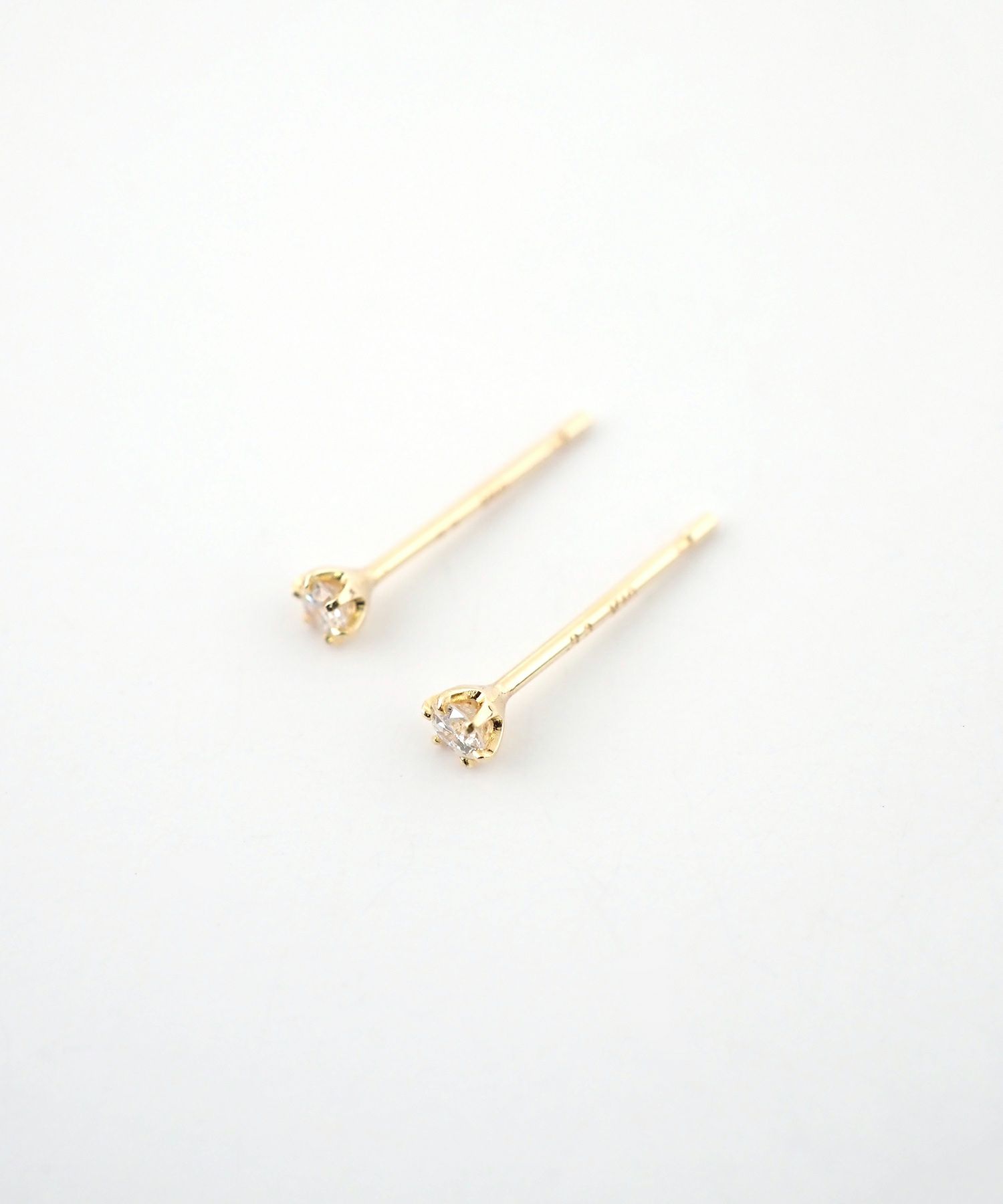 [K10]スターレットダイヤモンドピアス【cucia】