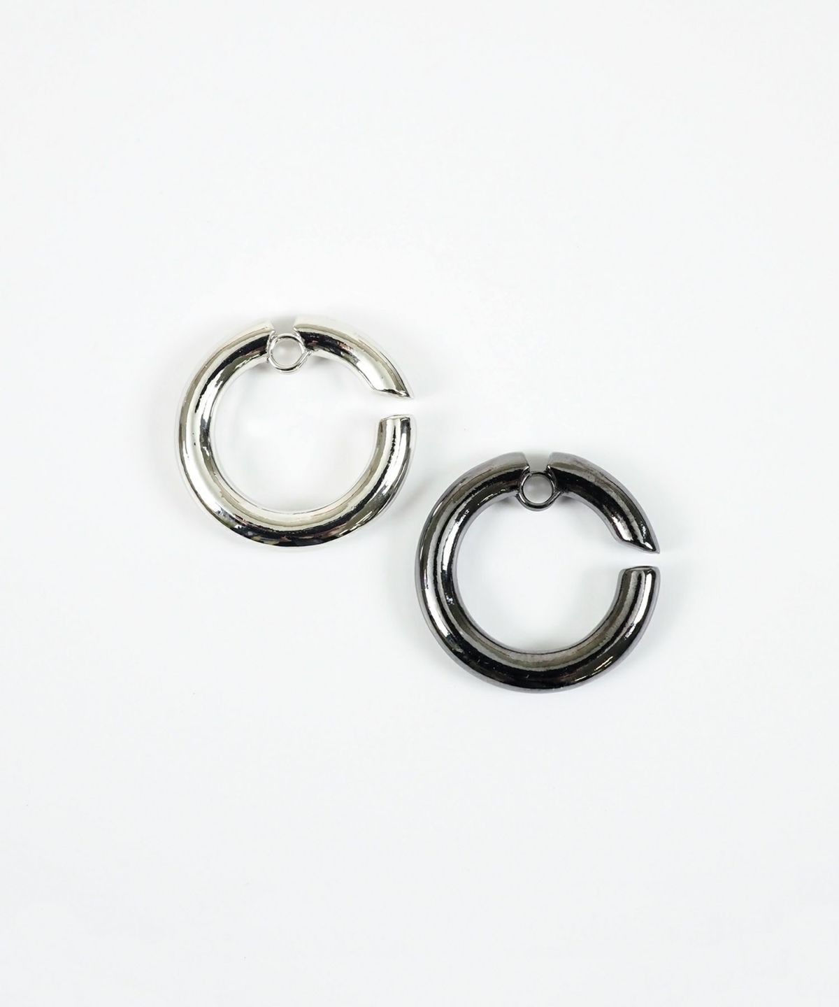 ラウンドクラッチイヤリング