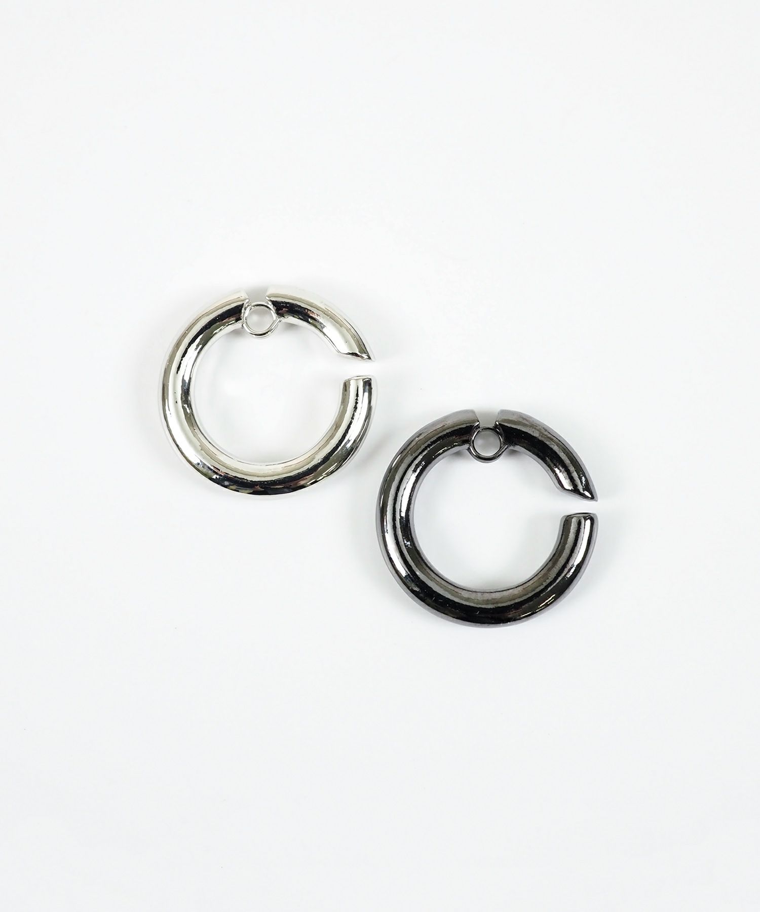 ラウンドクラッチイヤリング