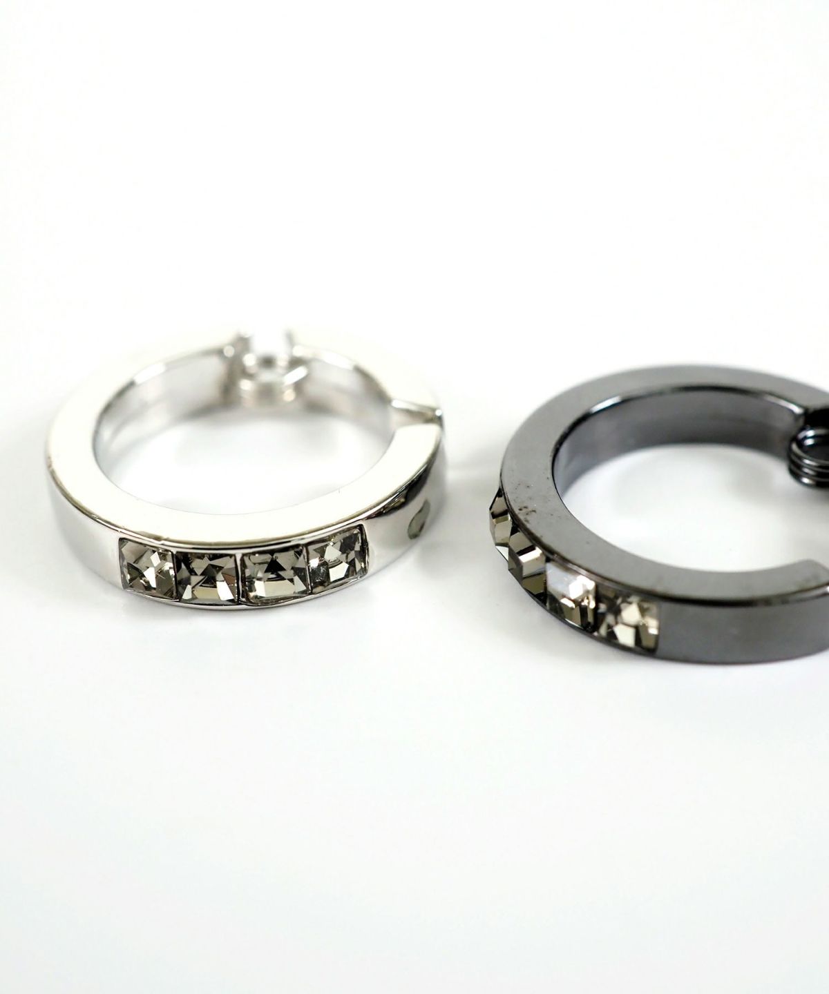 キューブラインクラッチイヤリング