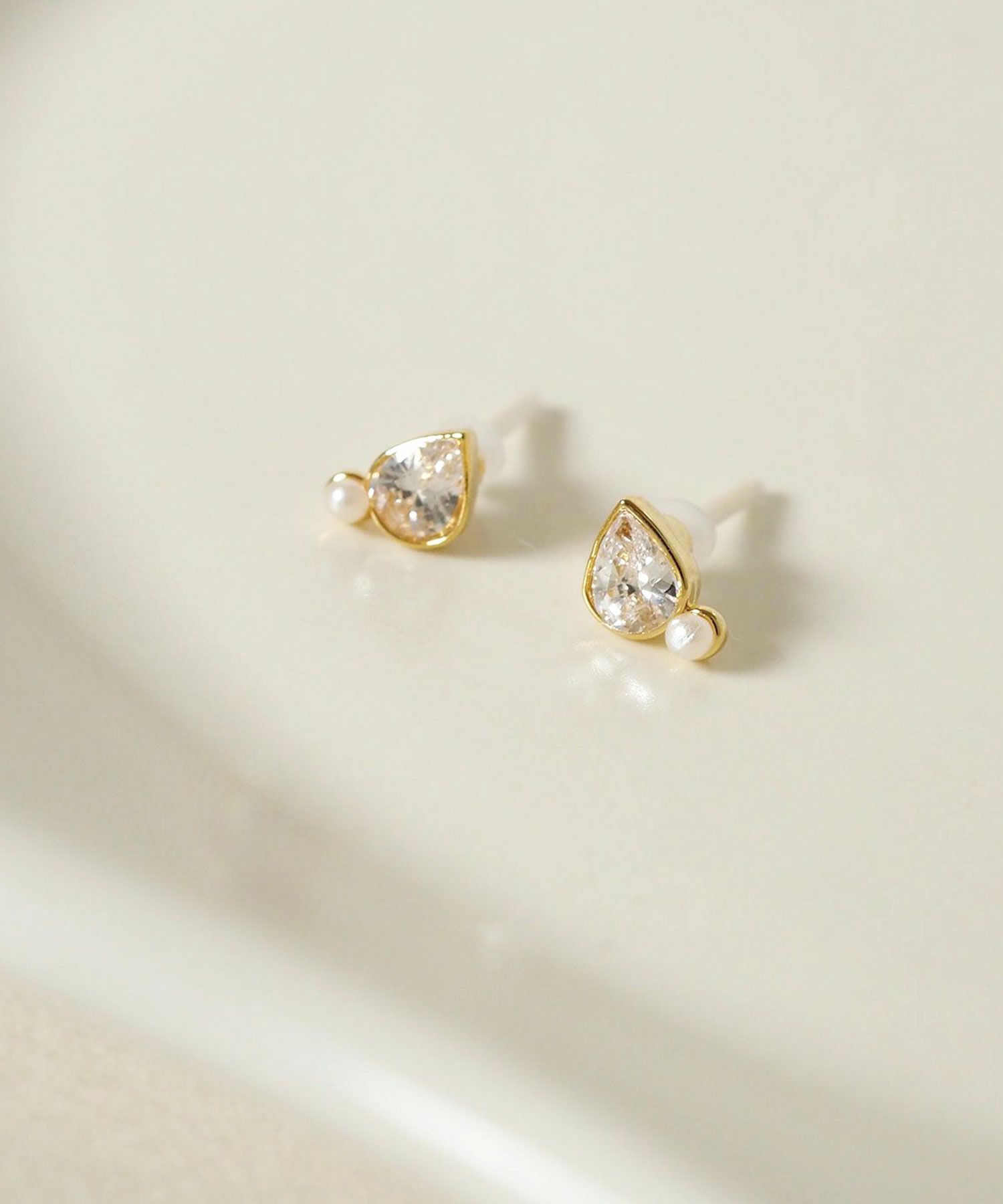 【web限定】キュービックドロップ樹脂コーティングポストピアス