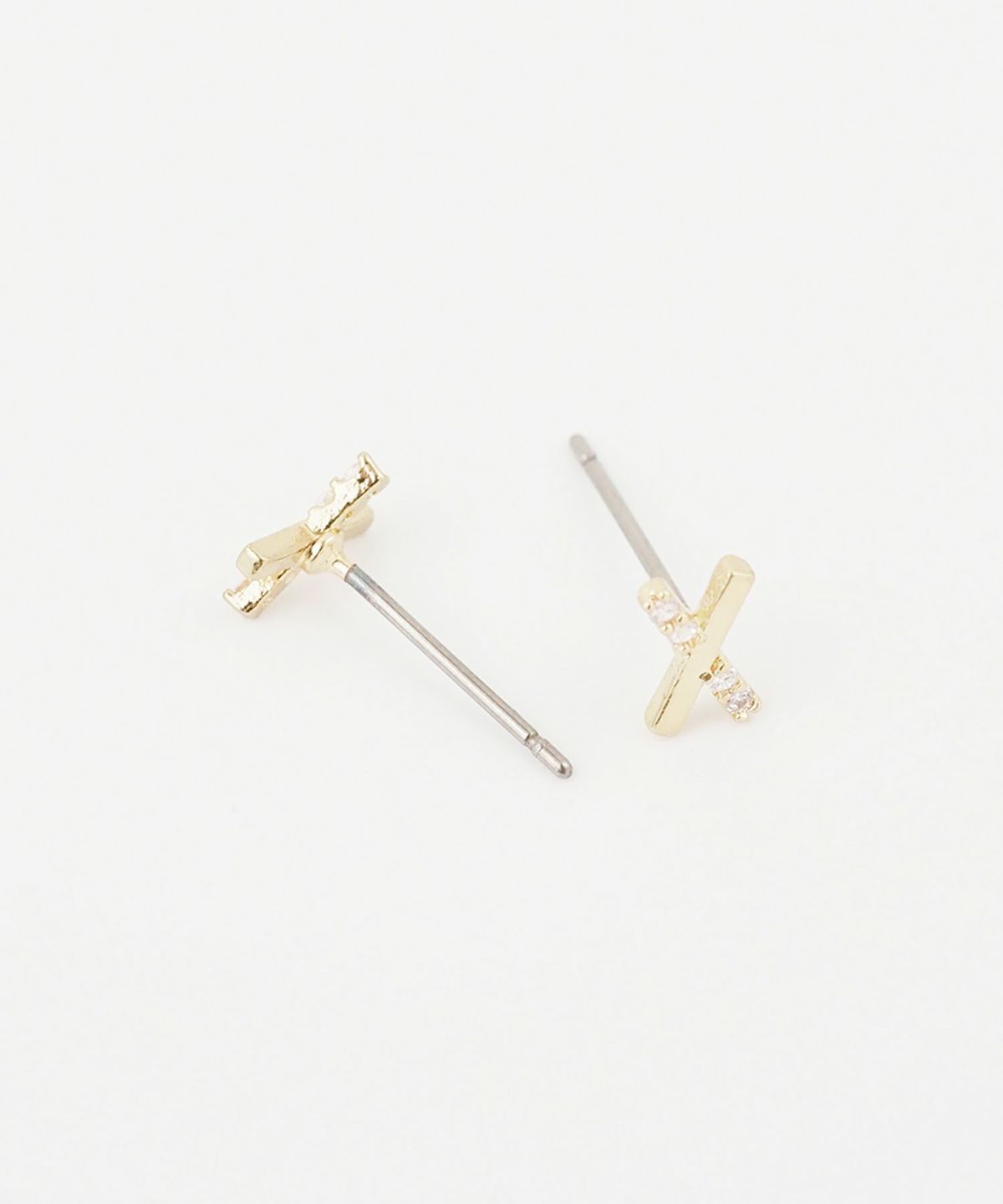 クロスバーハーフキュービックピュアチタンロングポストピアス