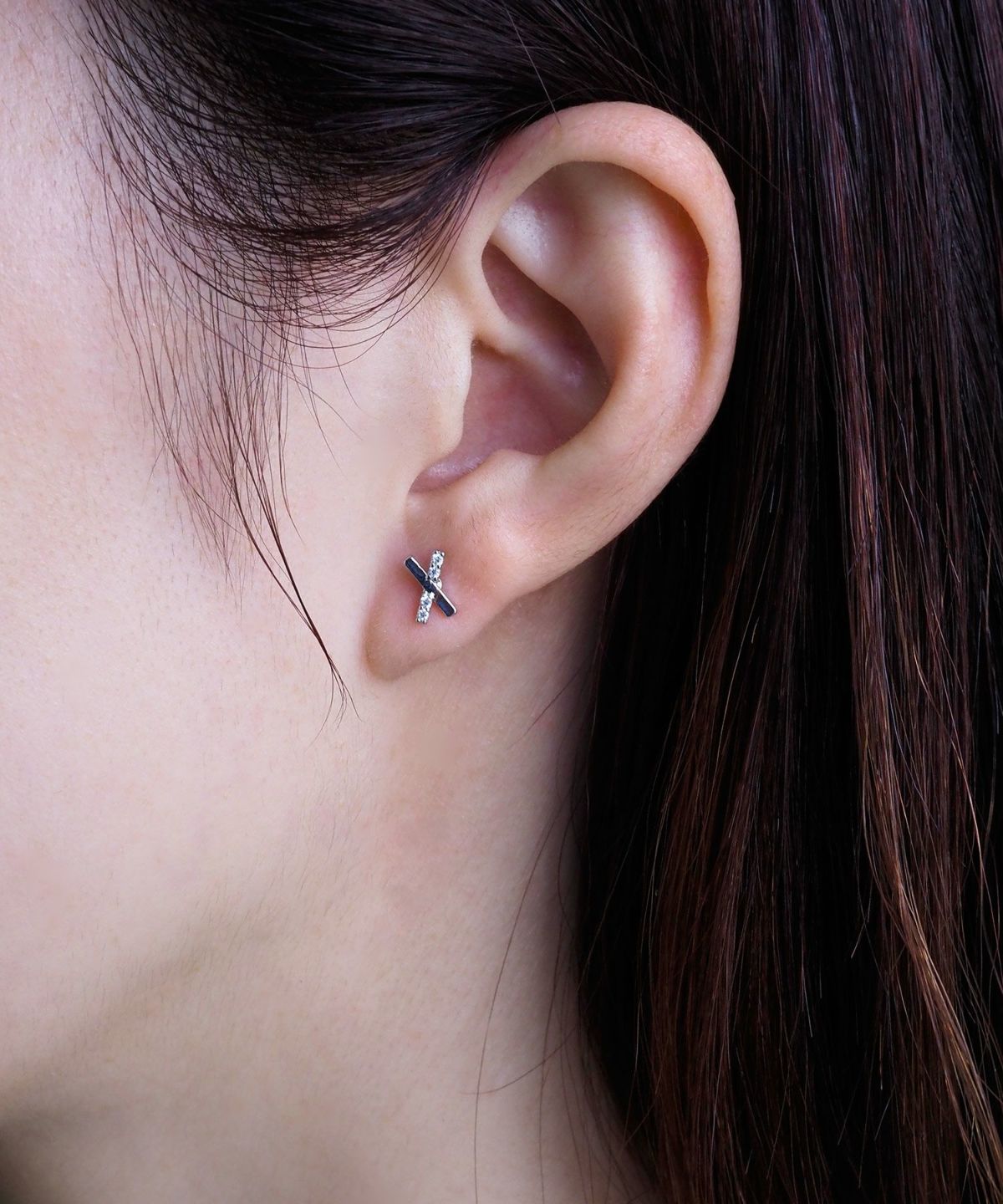 クロスバーハーフキュービックピュアチタンロングポストピアス