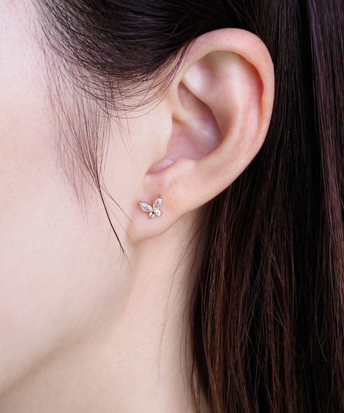 バタフライキュービックピュアチタンロングポストピアス