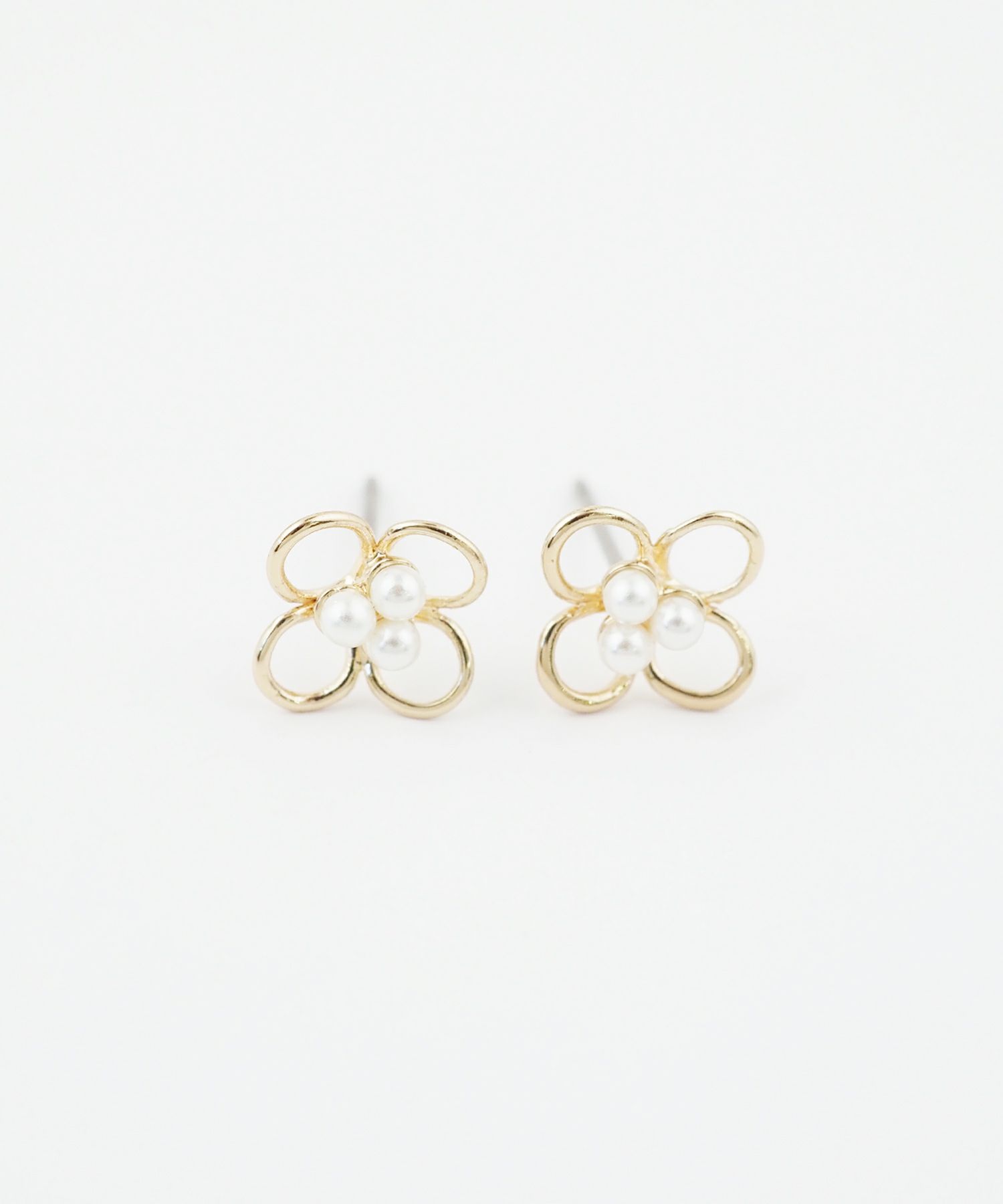 ワイヤークローバピュアチタンロングポストピアス