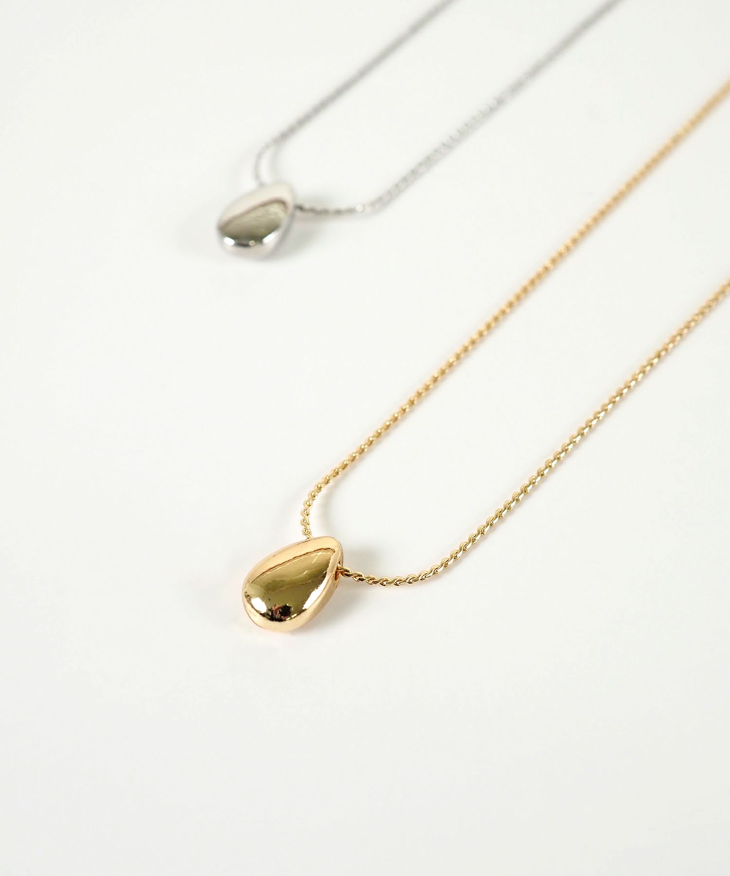 メタルドロップマグネットネックレス