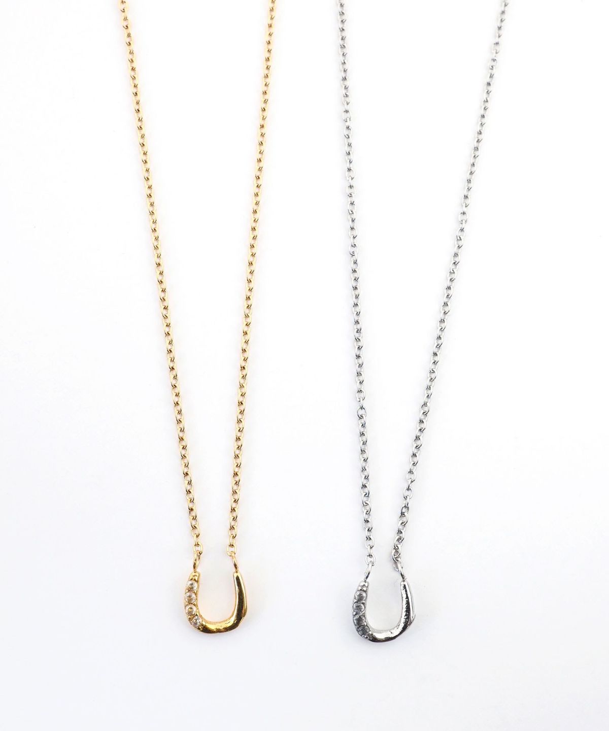 ホースシューステンレスネックレス