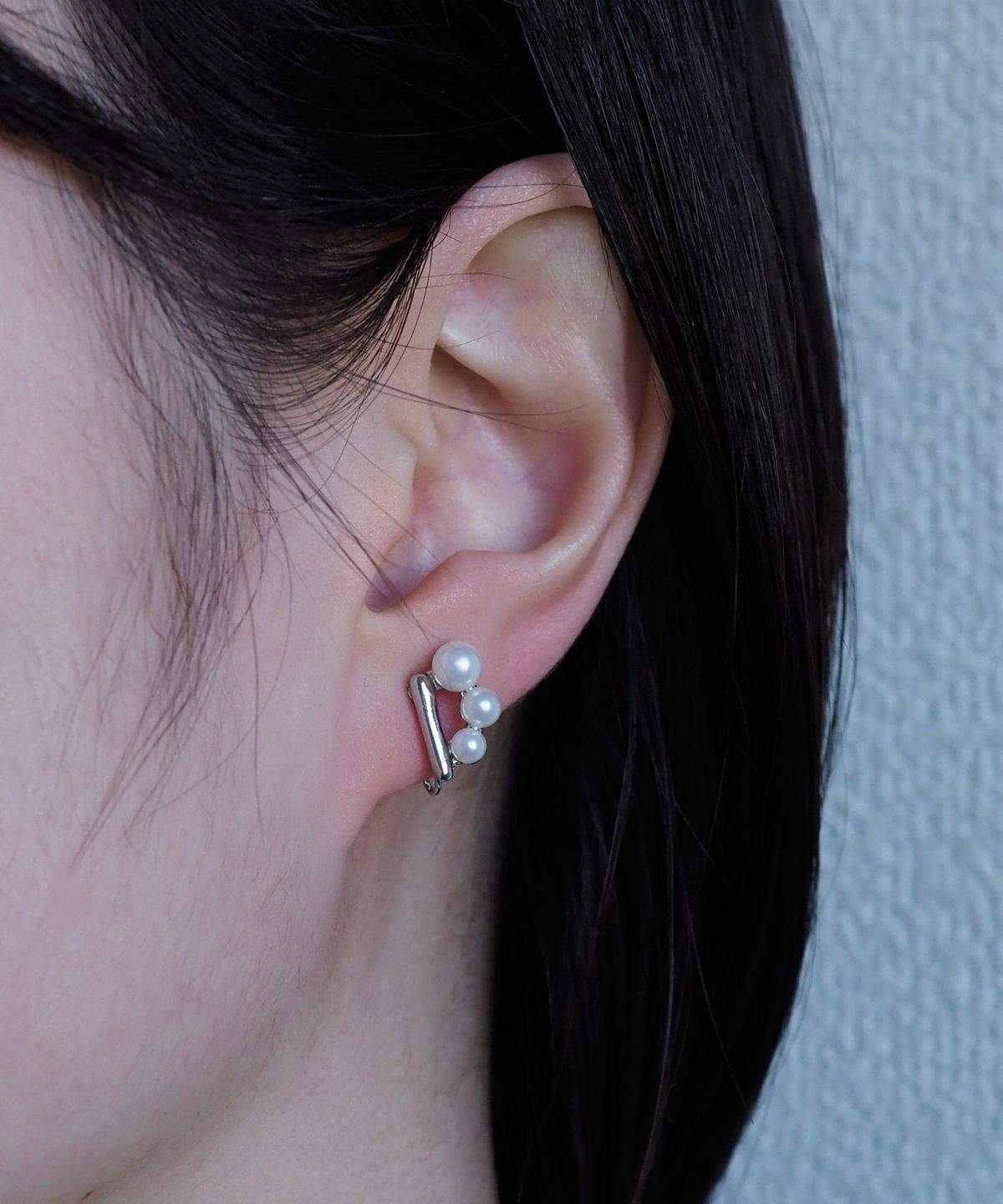 3連パールバーIMFスプリングイヤリング