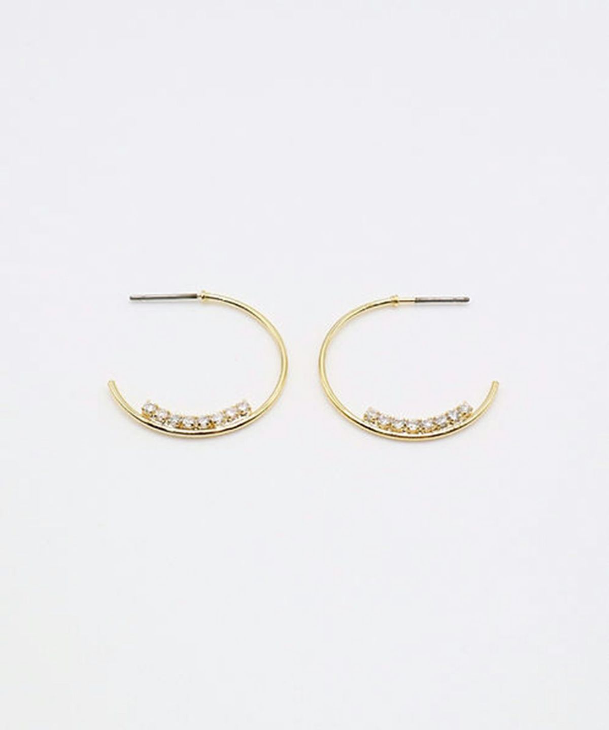 サイドラインストーンフープチタンポストピアス