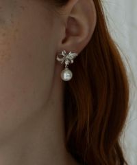 キュービックリボンパールチタンポストピアス