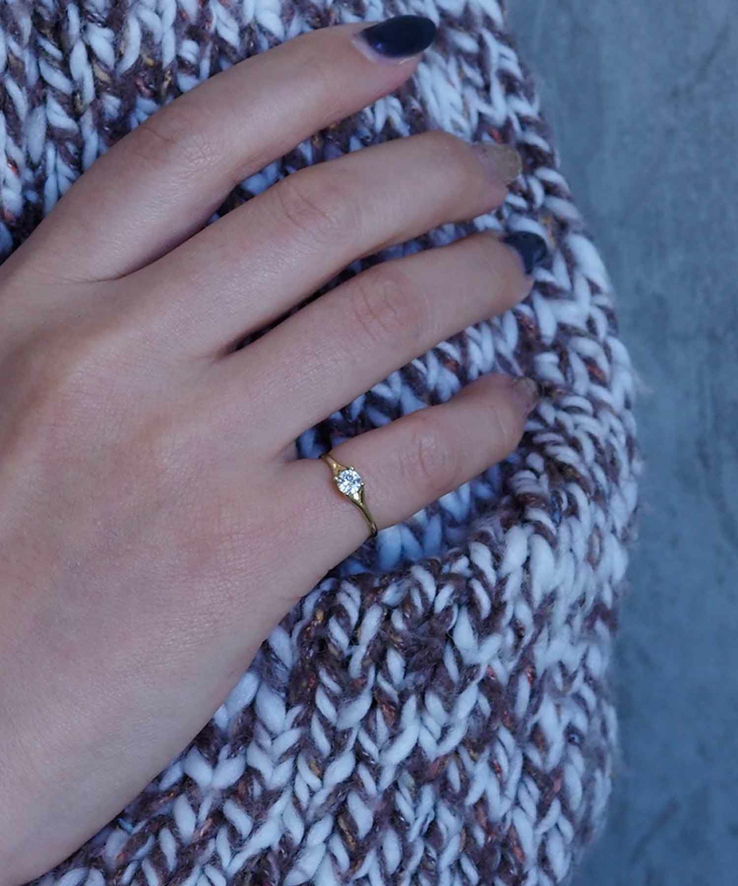 ポイントストーンピンキーリング