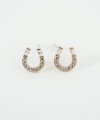 ホースシューキュービックチタンポストピアス