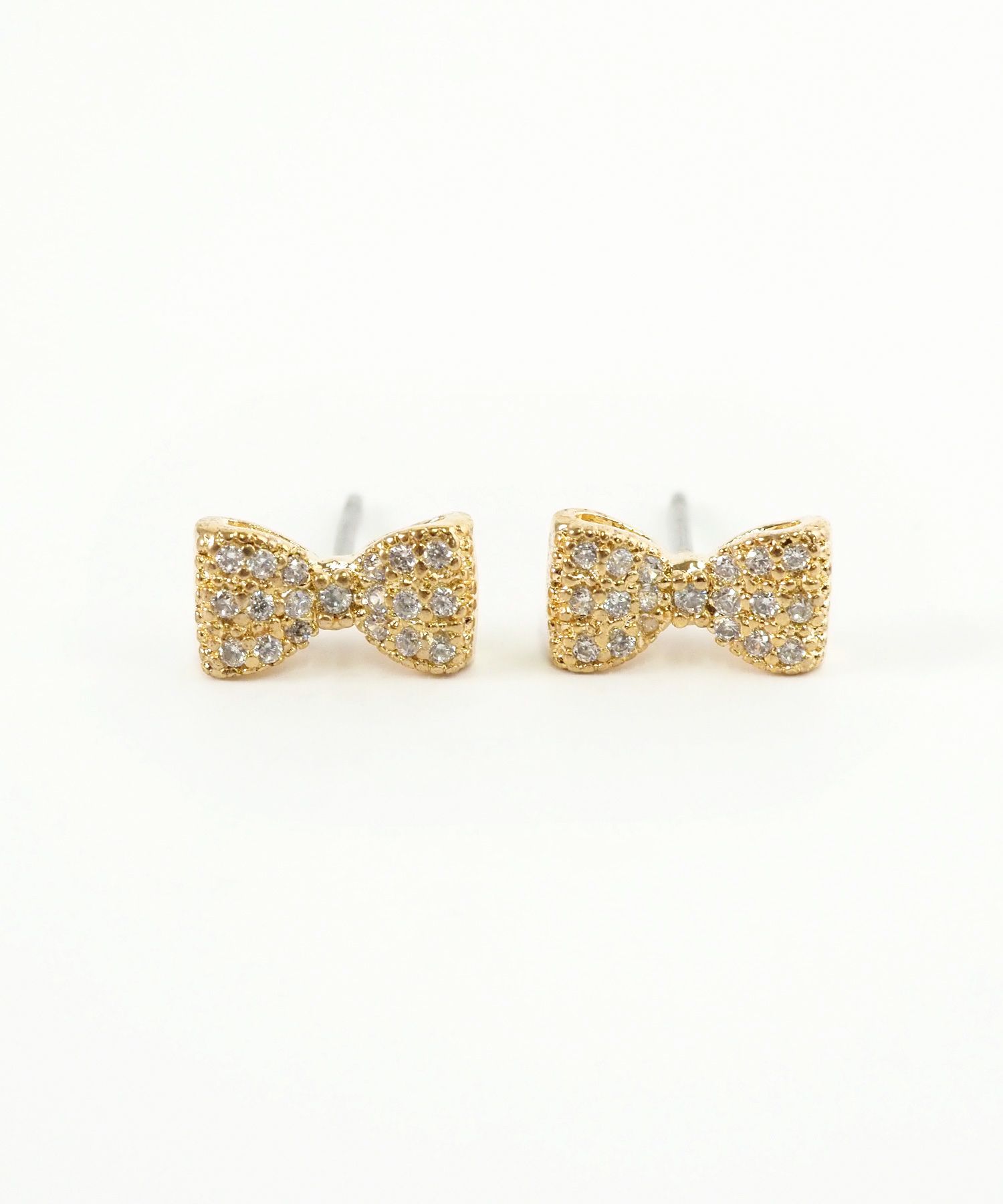 リボンキュービックチタンポストピアス